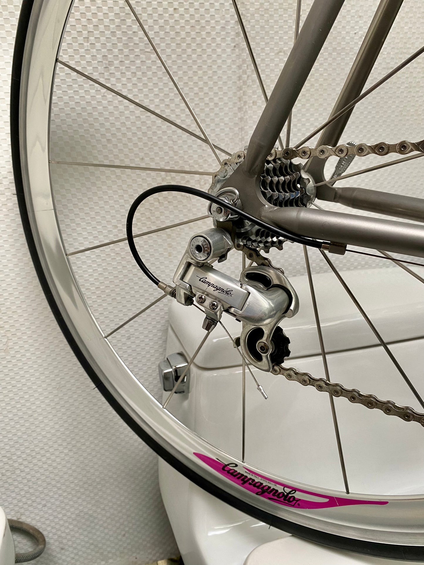 (SIZE 56cm) 1990's BASSO TITANIUM ROAD BIKE - CAMPAGNOLO RECORD - VENTO WHEELSET - INCREDIBLE!