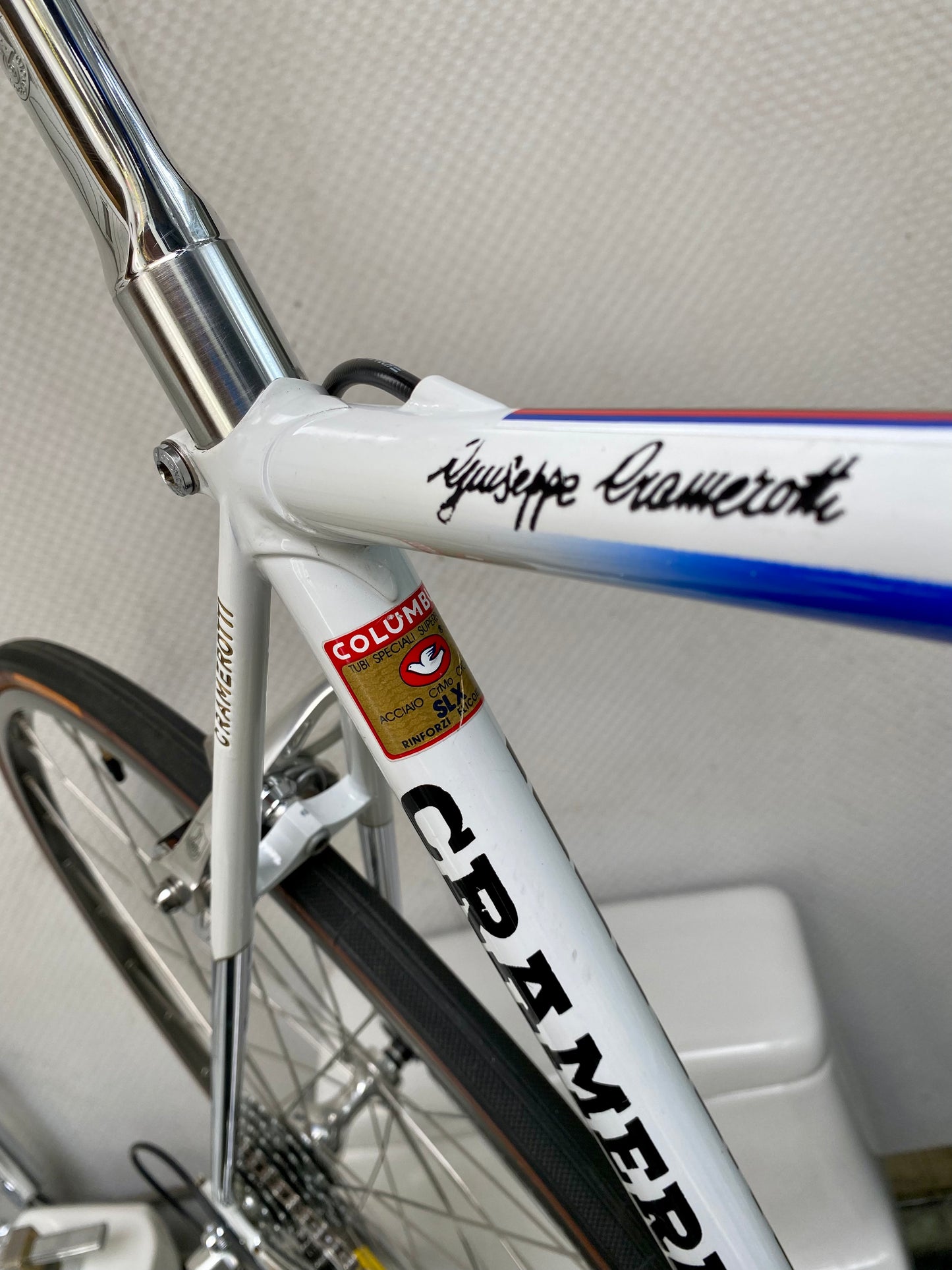 (SIZE 54cm) EARLY-1990's CUSTOM CRAMEROTTI ROAD BIKE - CAMPAGNOLO CHORUS - SPOTLESS