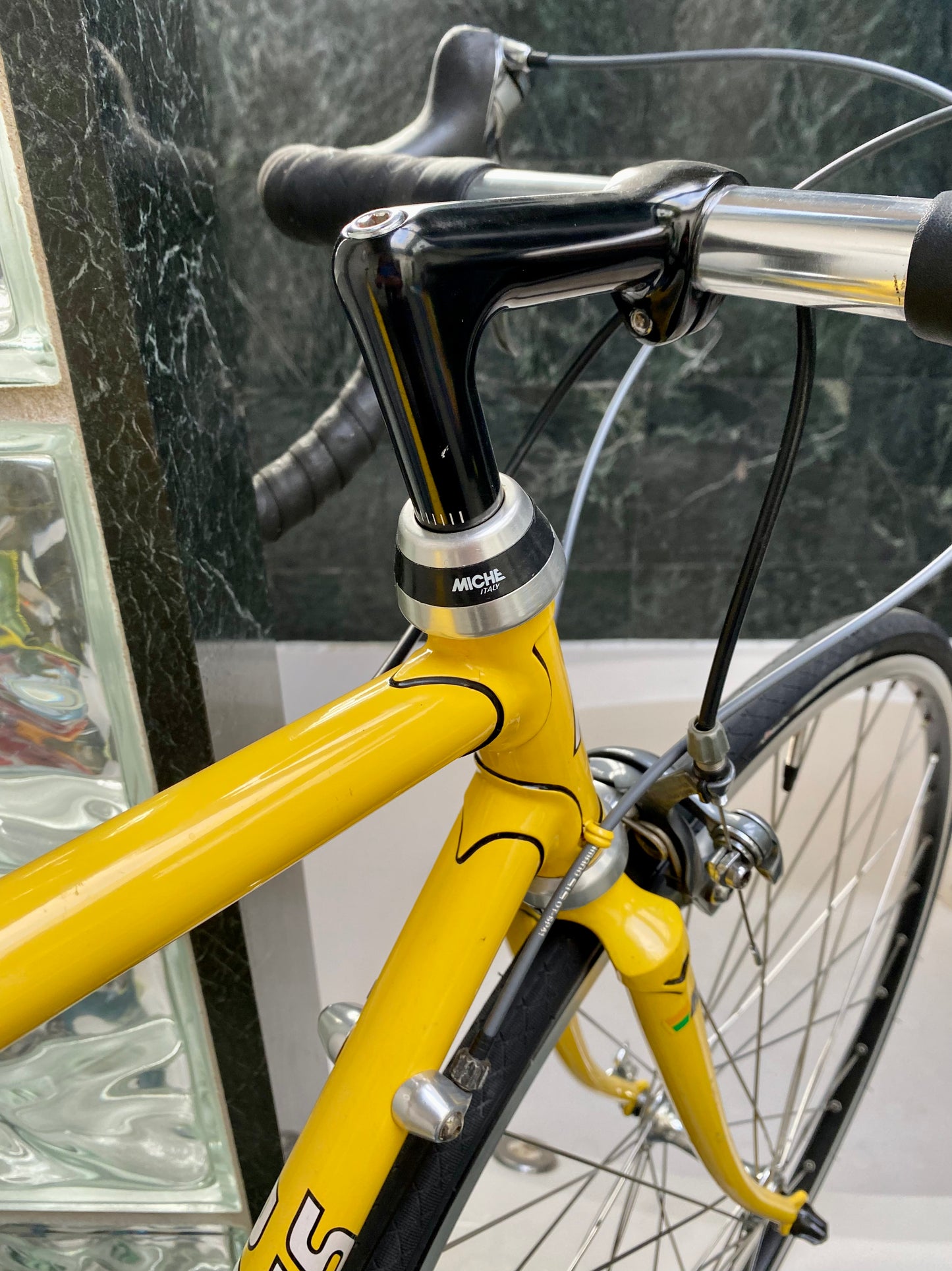 (SIZE 53cm) 1990's DAVE YATES ROAD BIKE - SHIMANO 600