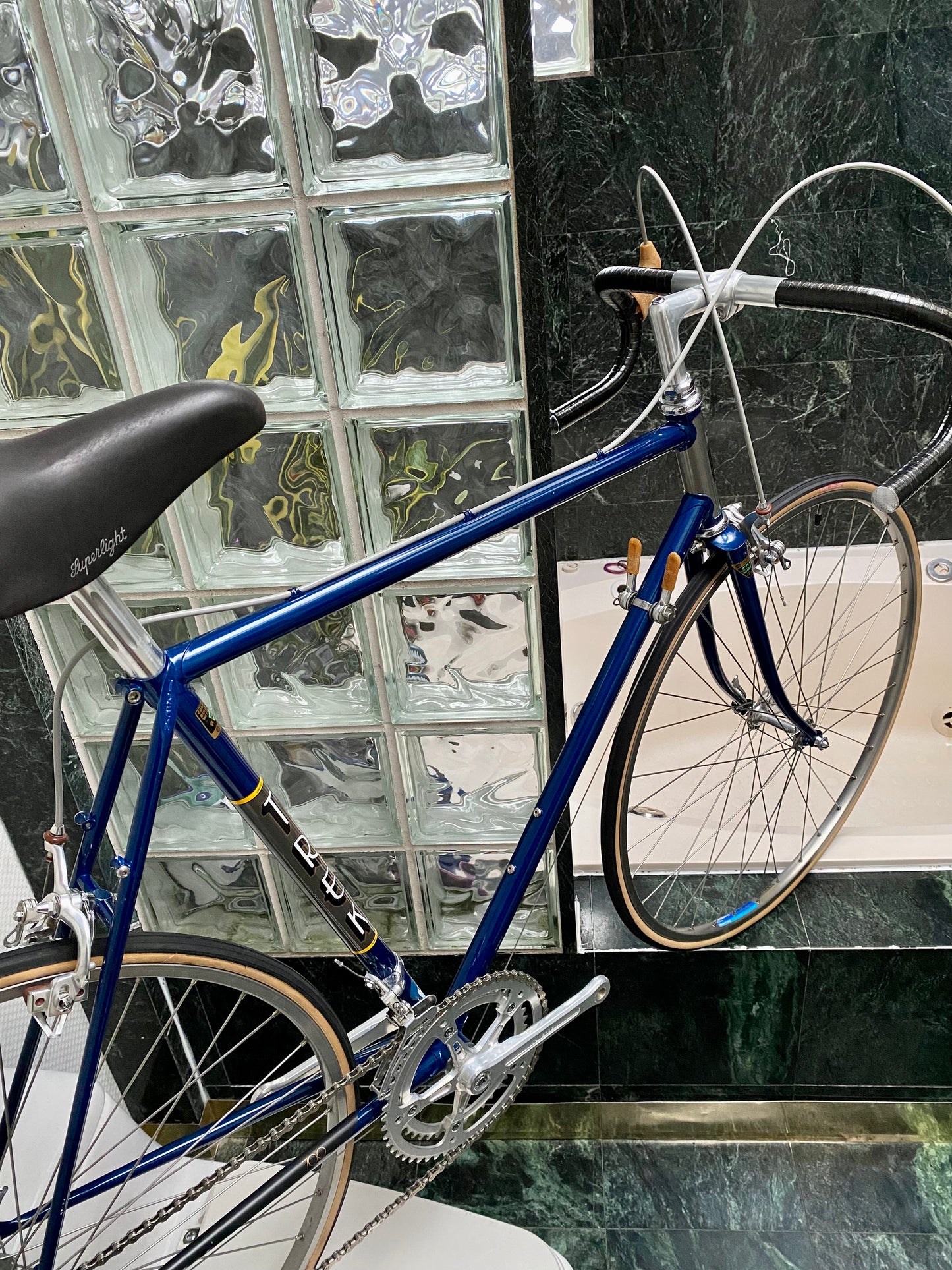 (SIZE 56cm) EARLY-1980's TREK 700 ROAD BIKE - SUNTOUR SUPERBE - REYNOLDS 531 - SPOTLESS