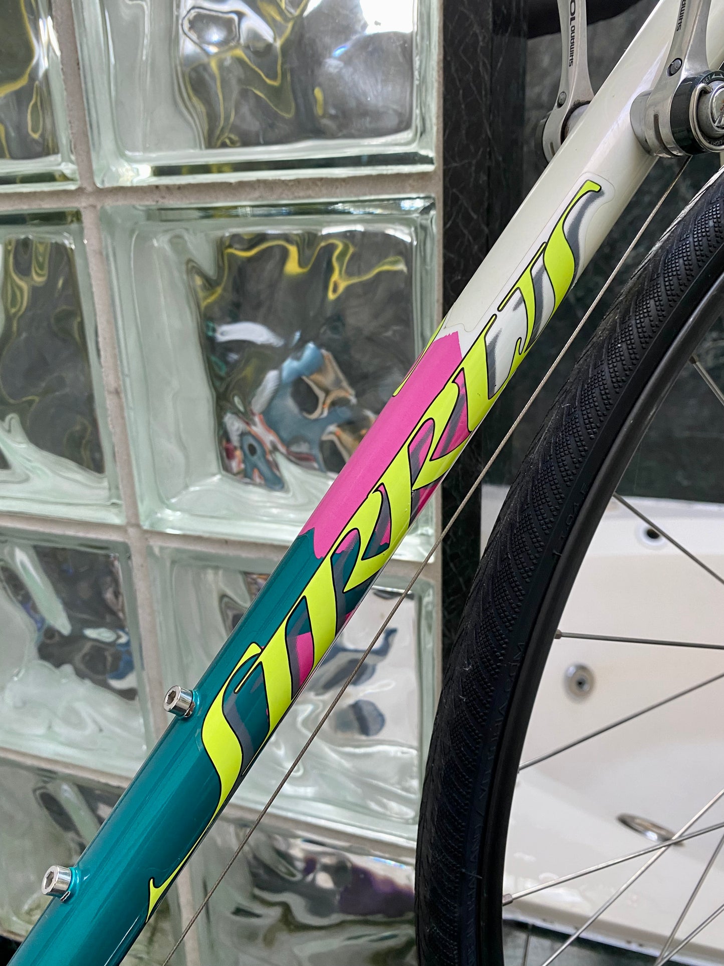 (SIZE 52cm) 1980's SPECIALIZED SIRRUS ROAD BIKE - SHIMANO 105 - SUPER COOL