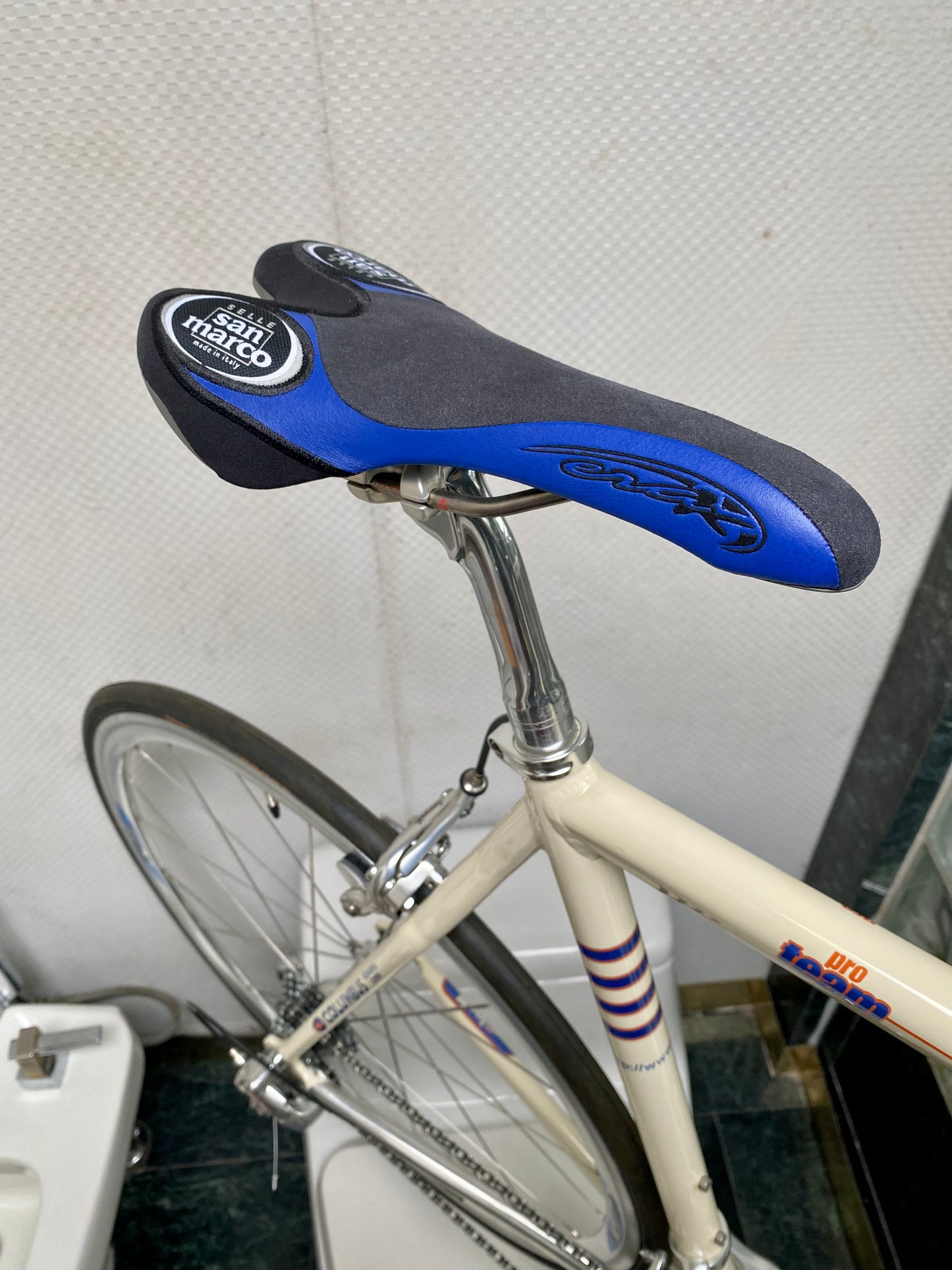 (SIZE 56cm) 1990's CINELLI PRO TEAM ROAD BIKE - CAMPAGNOLO ATHENA GROUPSET - LIKE NEW