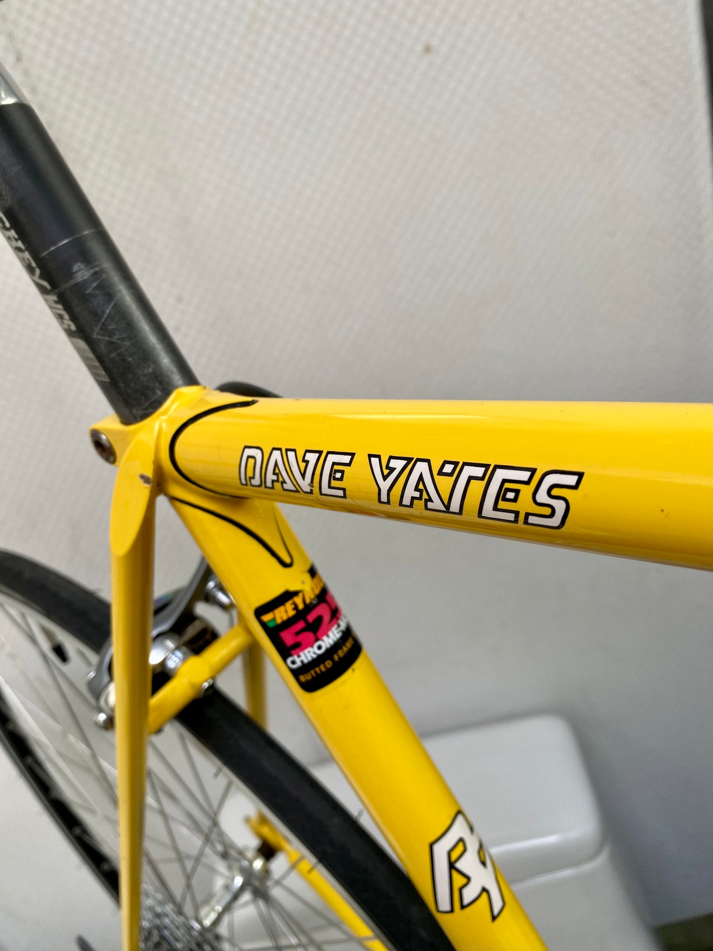 (SIZE 53cm) 1990's DAVE YATES ROAD BIKE - SHIMANO 600