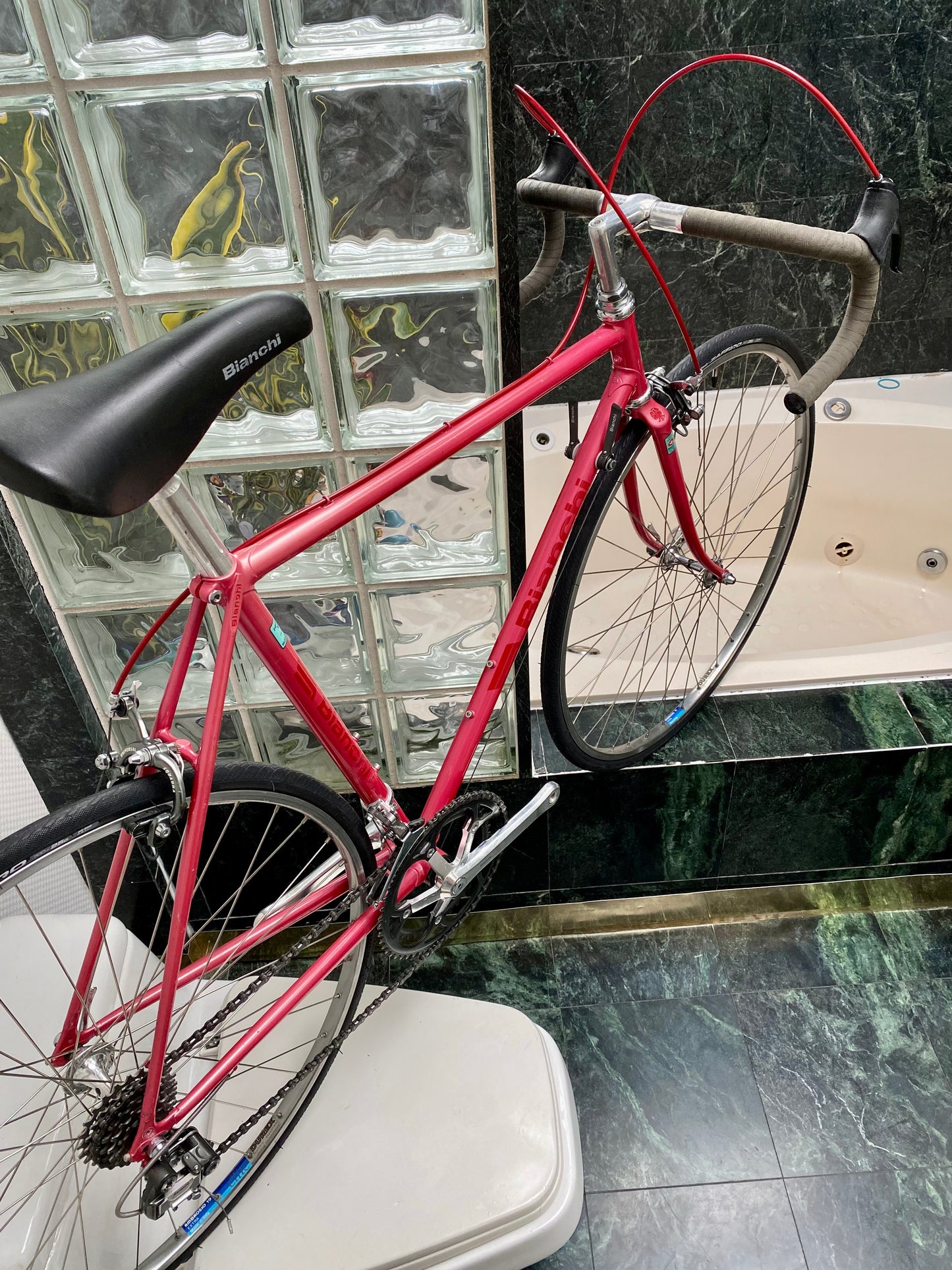 (SIZE 53cm) 1980's BIANCHI ROAD BIKE - MADE IN ITALY - COLUMBUS STEEL