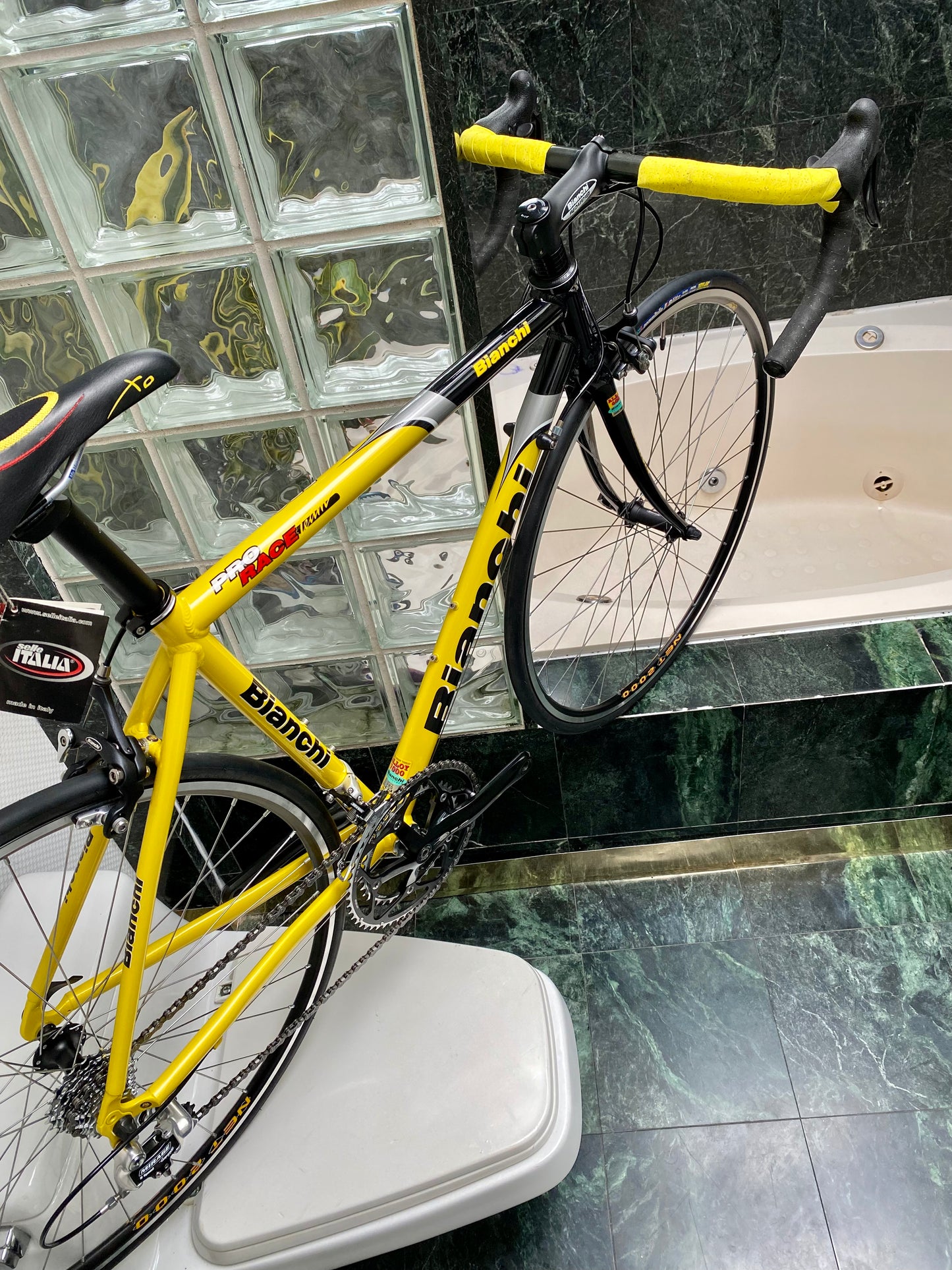 (SIZE 53cm) NOS / BRAND NEW CLASSIC BIANCHI "PRO RACE" ROAD BIKE - CAMPAGNOLO