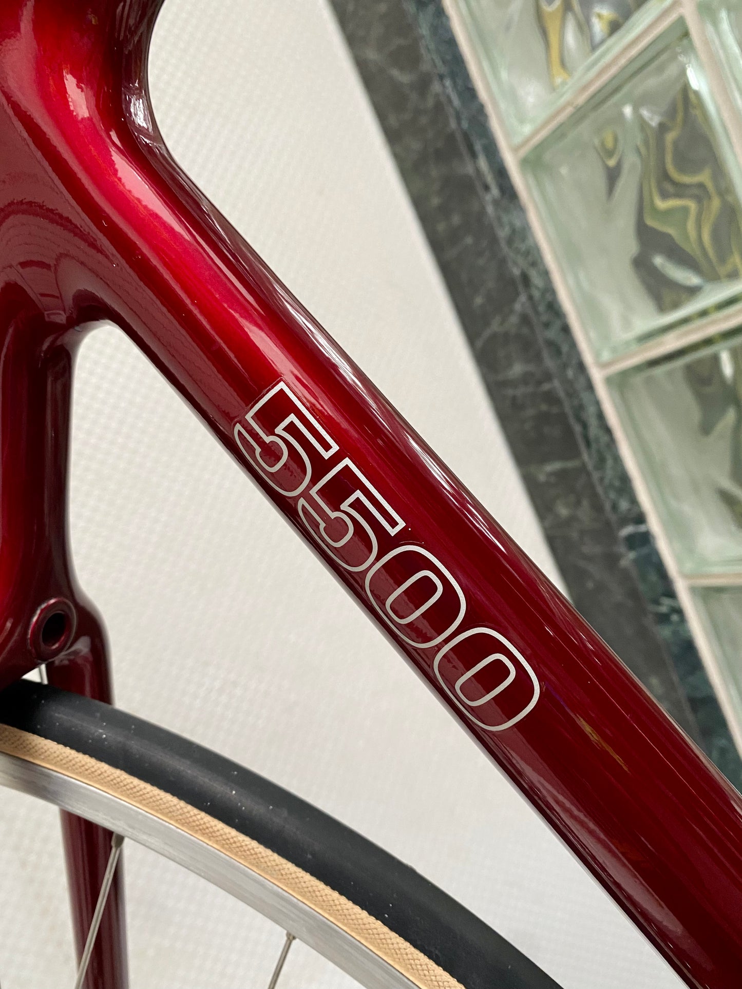 (SIZE 57cm) EARLY-1990's TREK 5500 CARBON ROAD BIKE - SHIMANO 105