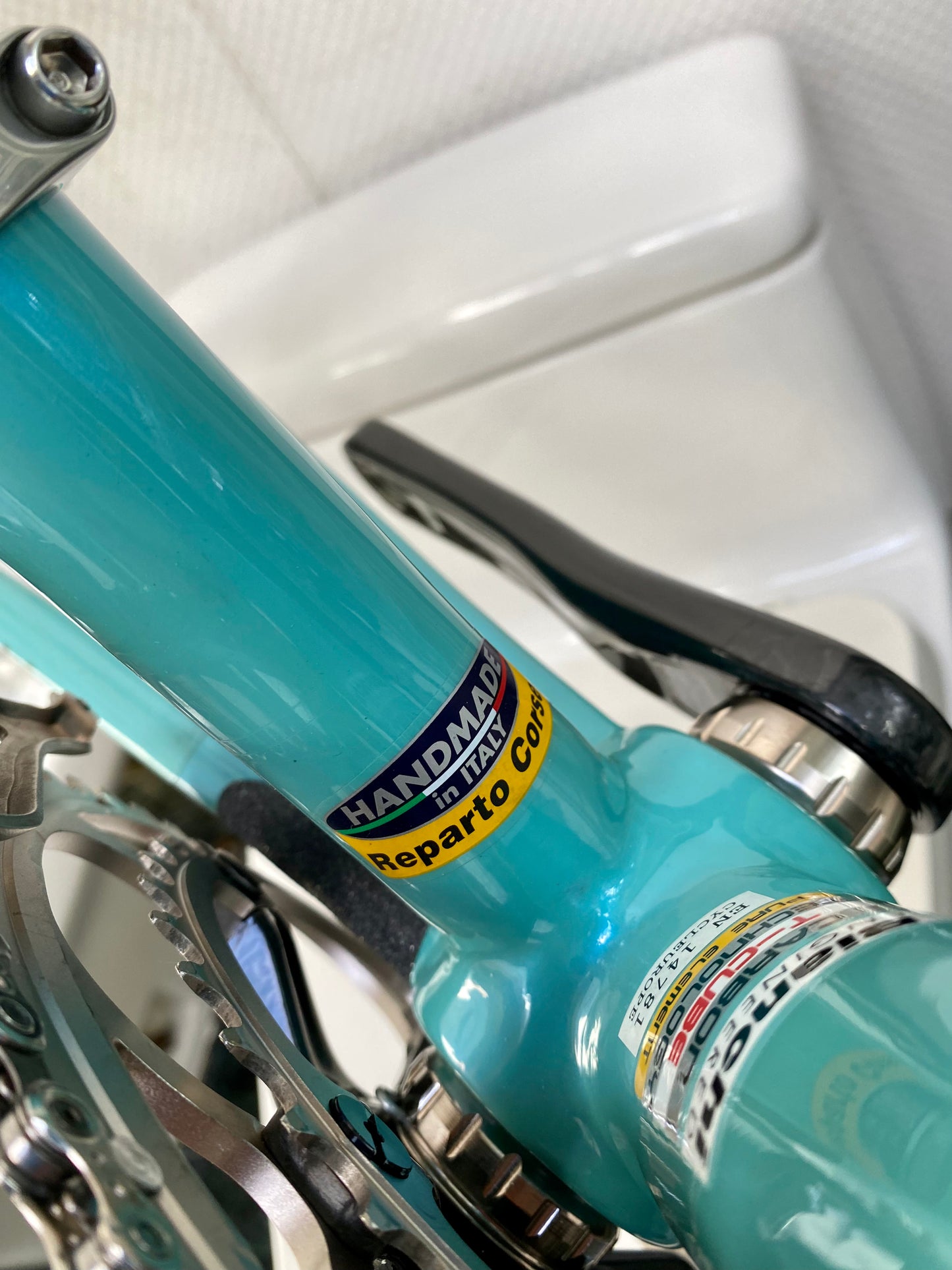 (SIZE 54cm) CLASSIC BIANCHI 928 T-CUBE ROAD BIKE - CELESTE - CAMPAGNOLO CHORUS