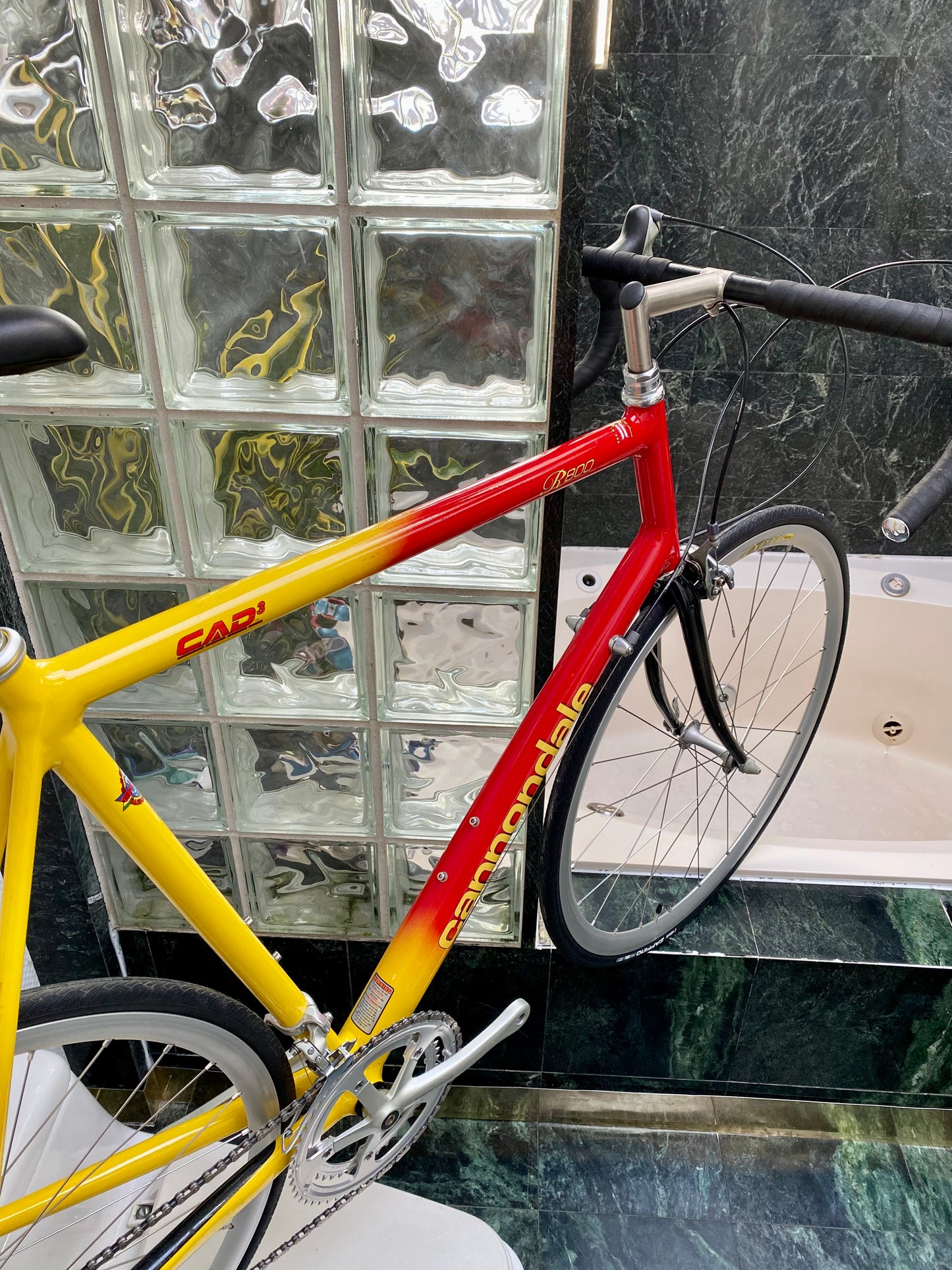 (SIZE 66cm / XXXL) 1990's CANNONDALE R800 ROAD BIKE - SHIMANO 105