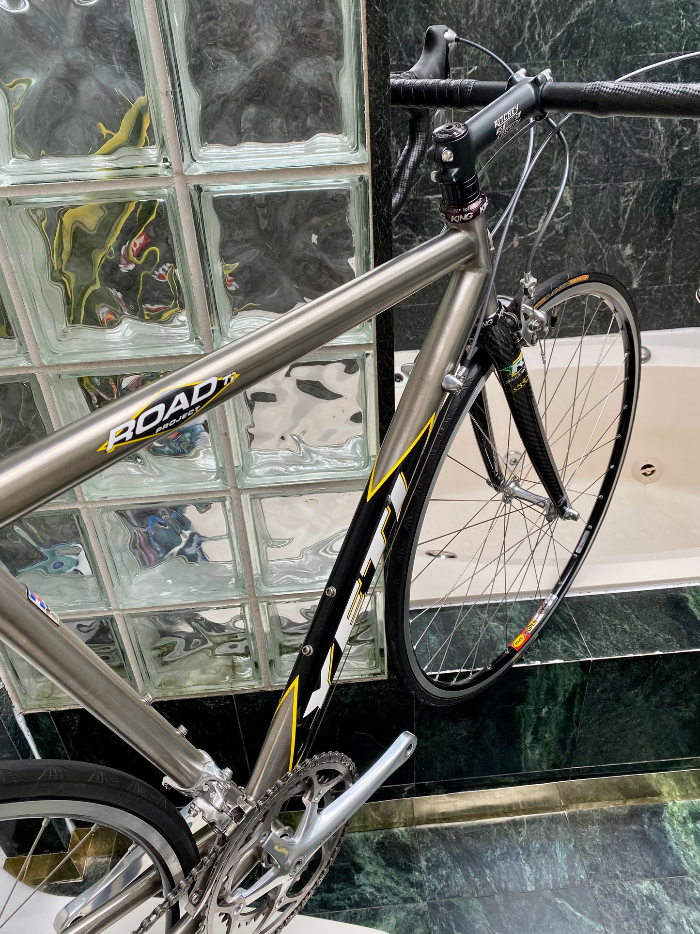 (SIZE 54cm) 2003 YETI ROAD PROJECT TITANIUM ROAD BIKE - SHIMANO DURA ACE - SPOTLESS !