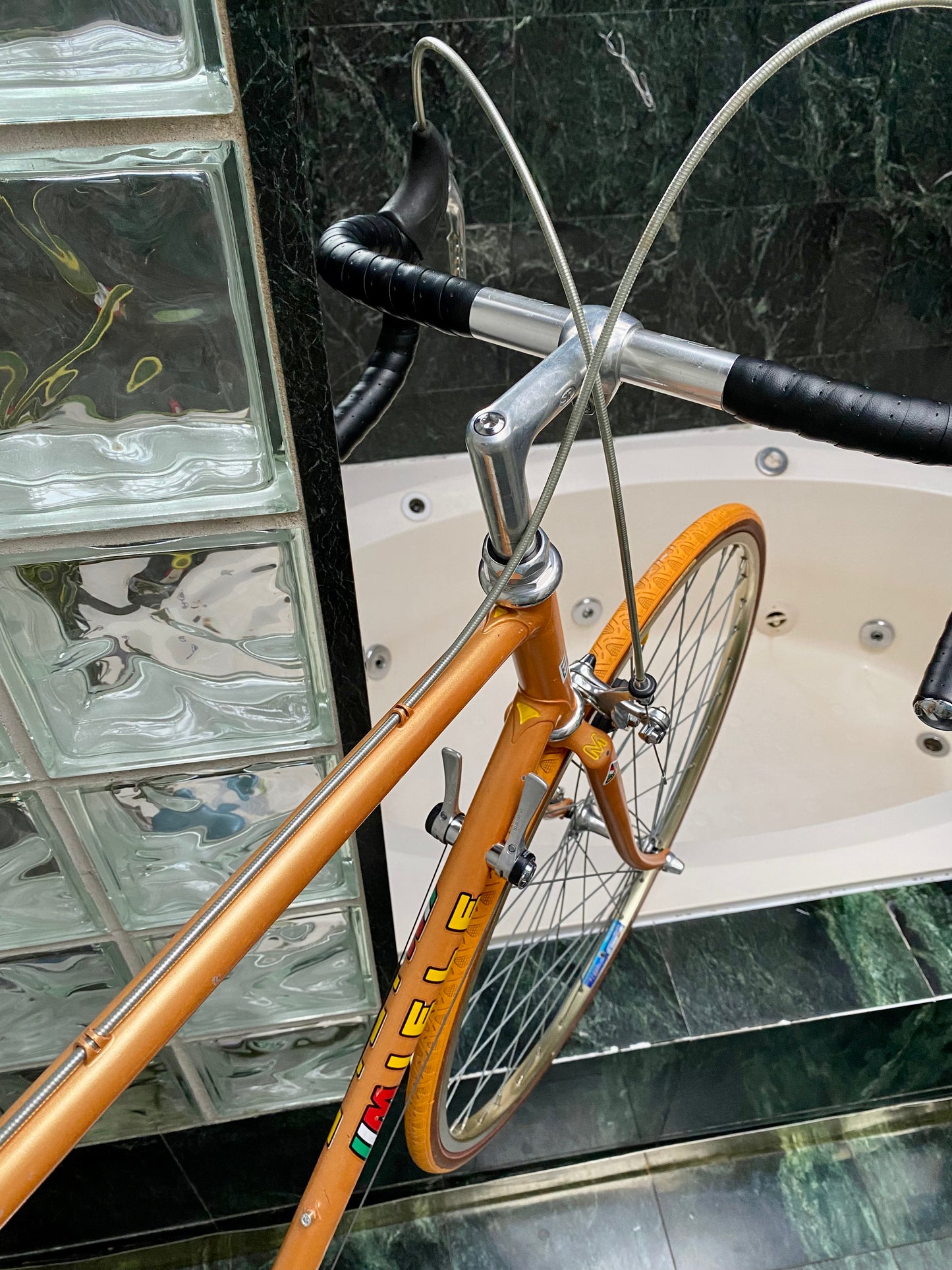 (SIZE 57cm) 1980's MIELE ROAD BIKE - ROSSIN-BUILT - SHIMANO 600