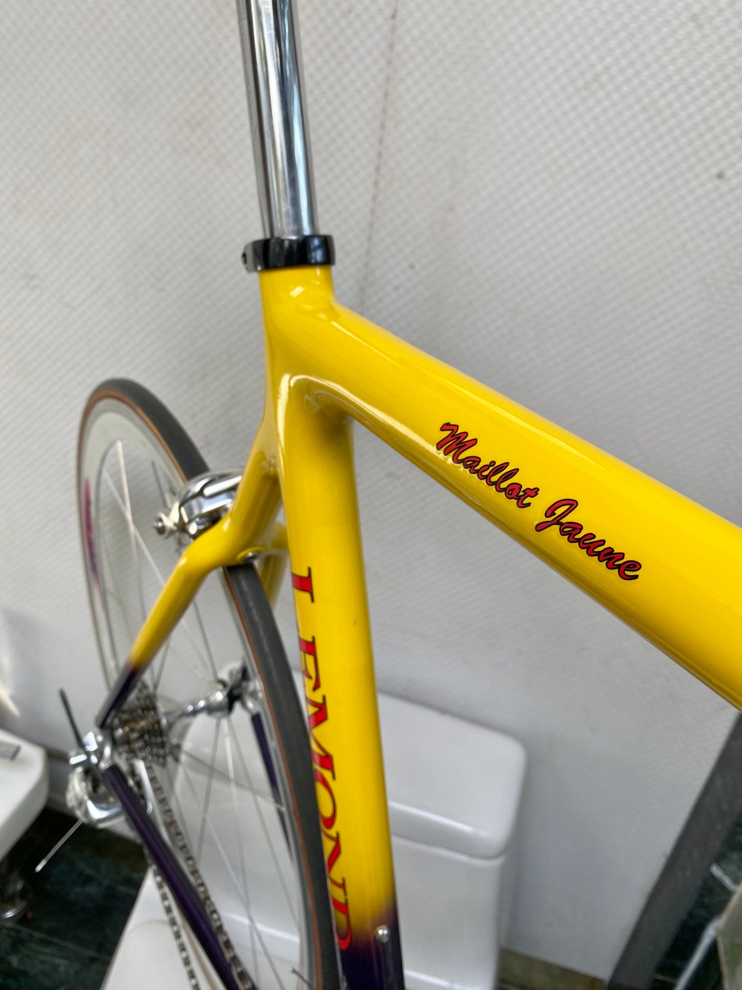 (SIZE 60cm) 1997 LEMOND MAILLOT JAUNE ROAD BIKE - CAMPAGNOLO RECORD