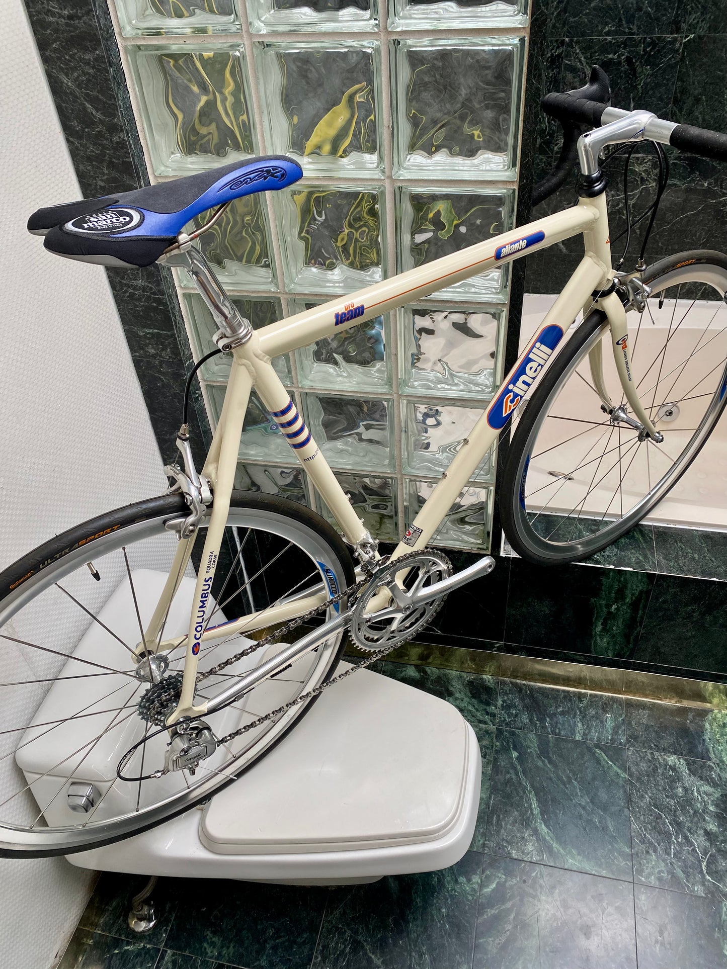 (SIZE 56cm) 1990's CINELLI PRO TEAM ROAD BIKE - CAMPAGNOLO ATHENA GROUPSET - LIKE NEW