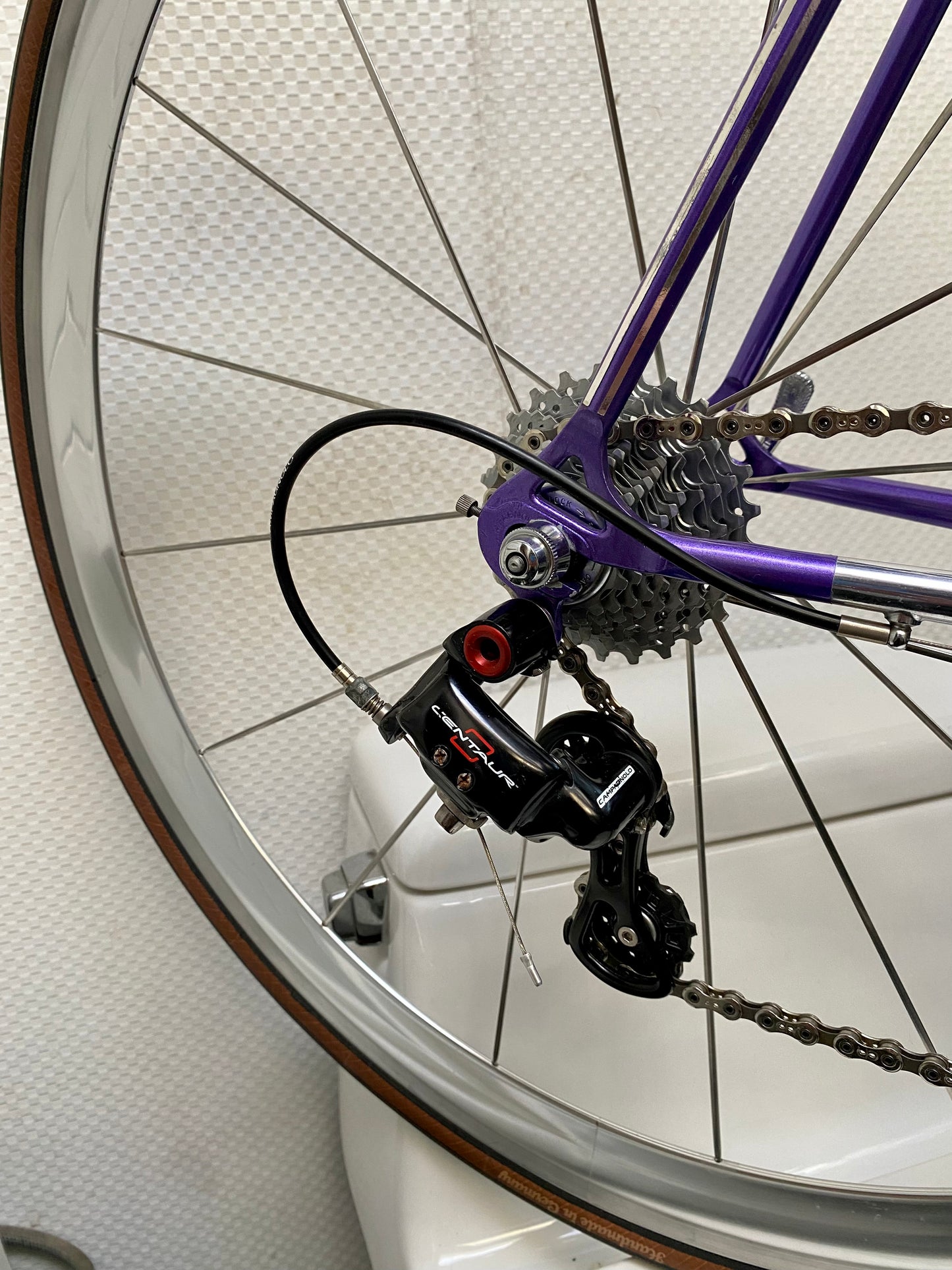 (SIZE 53cm) SENSATIONAL ROSSIN NEO-RETRO BUILD - CAMPAGNOLO CENTAUR CARBON GROUPSET - BEAUTIFUL!!!