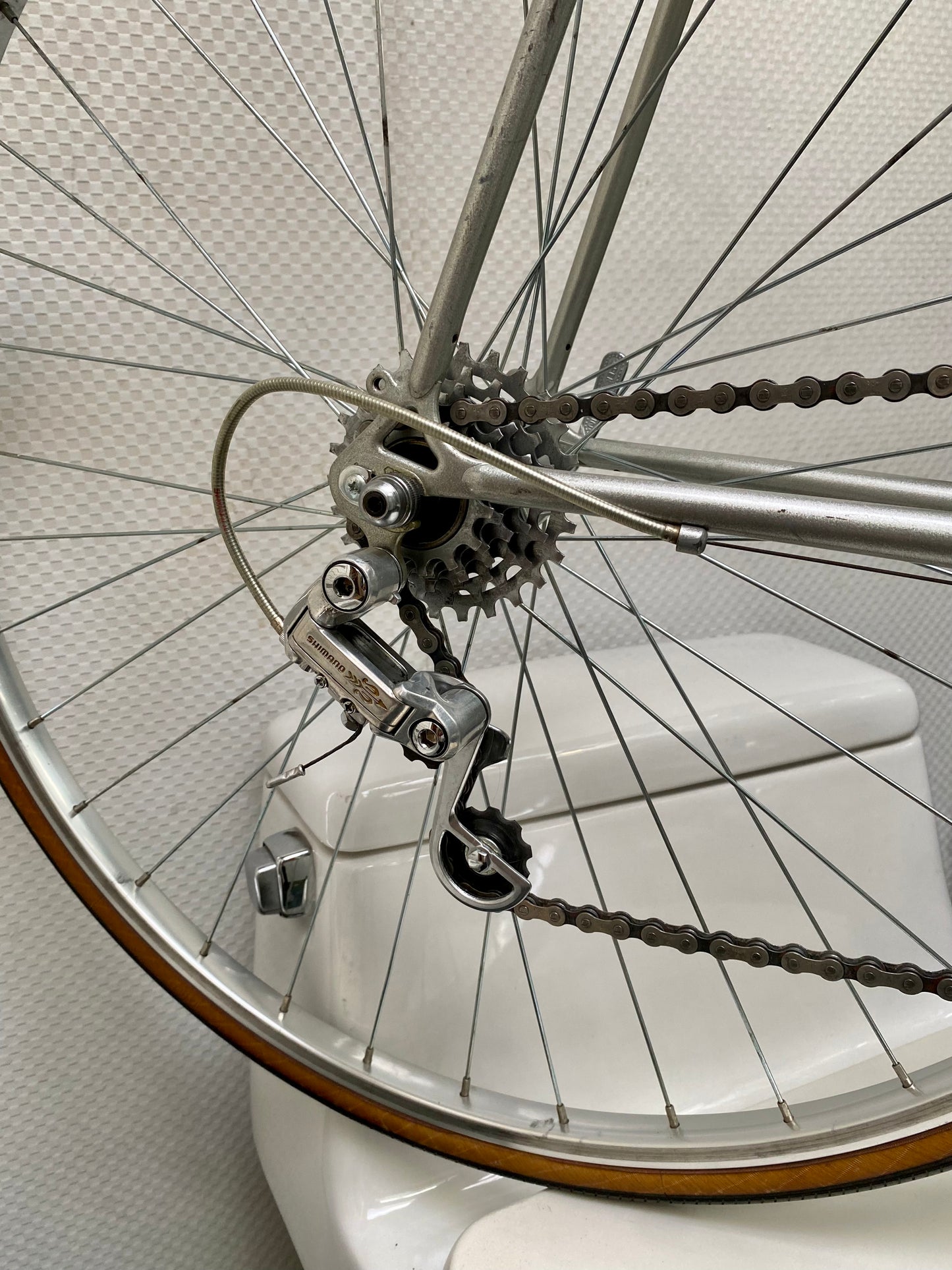 (SIZE 62cm) 1980's NISHIKI OLYMPIC ROAD BIKE - SHIMANO GOLDEN ARROW - LIKE NEW