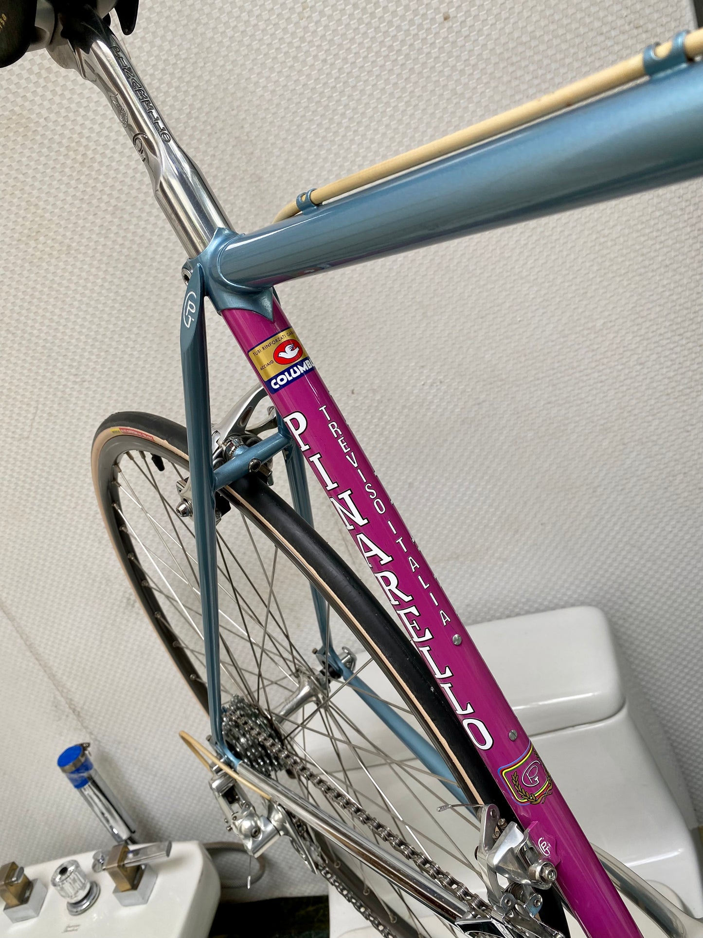 (SIZE 52cm) 1980's PINARELLO ROAD BIKE - CAMPAGNOLO CHORUS - LIKE NEW