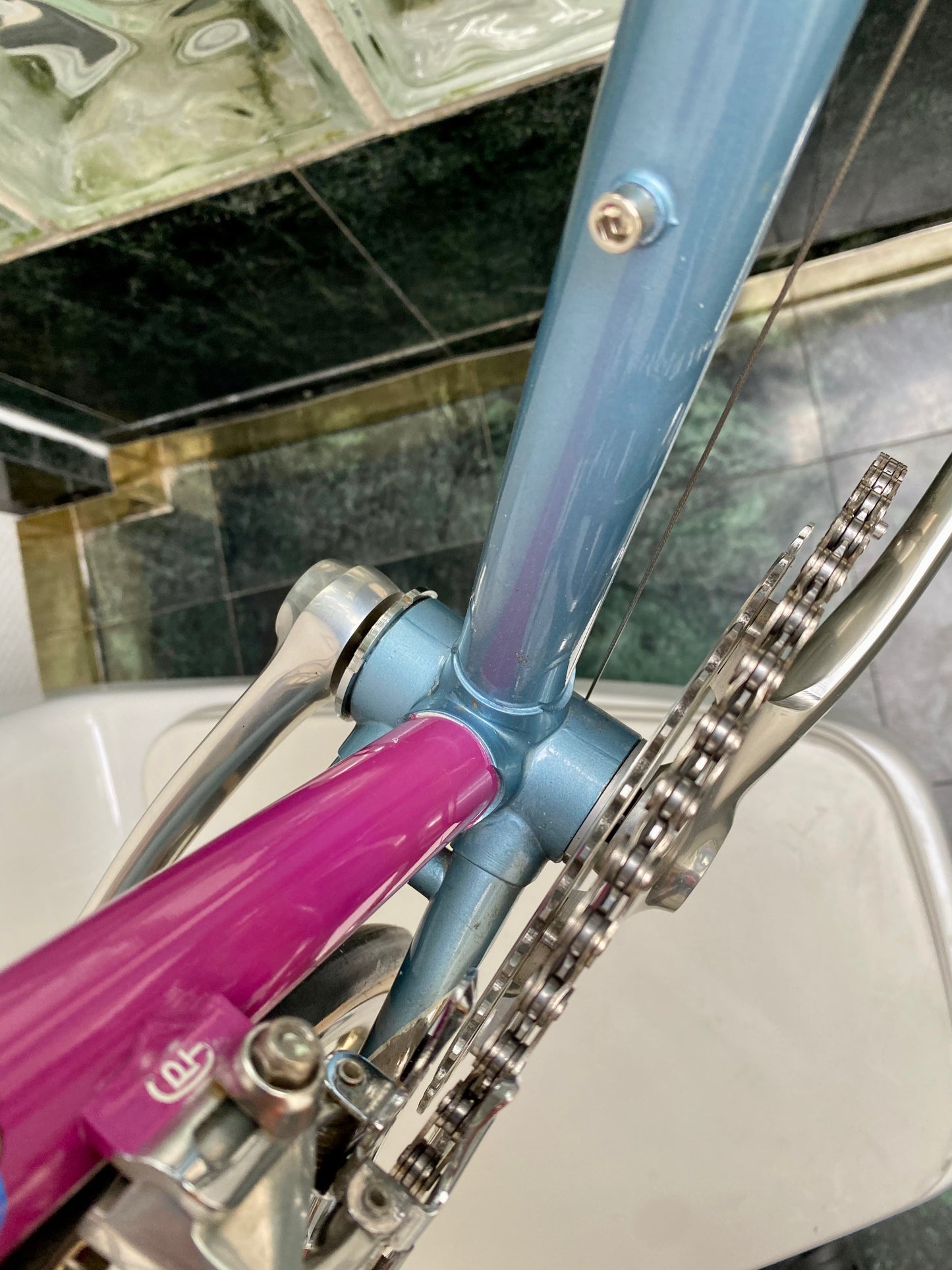 (SIZE 52cm) 1980's PINARELLO ROAD BIKE - CAMPAGNOLO CHORUS - LIKE NEW