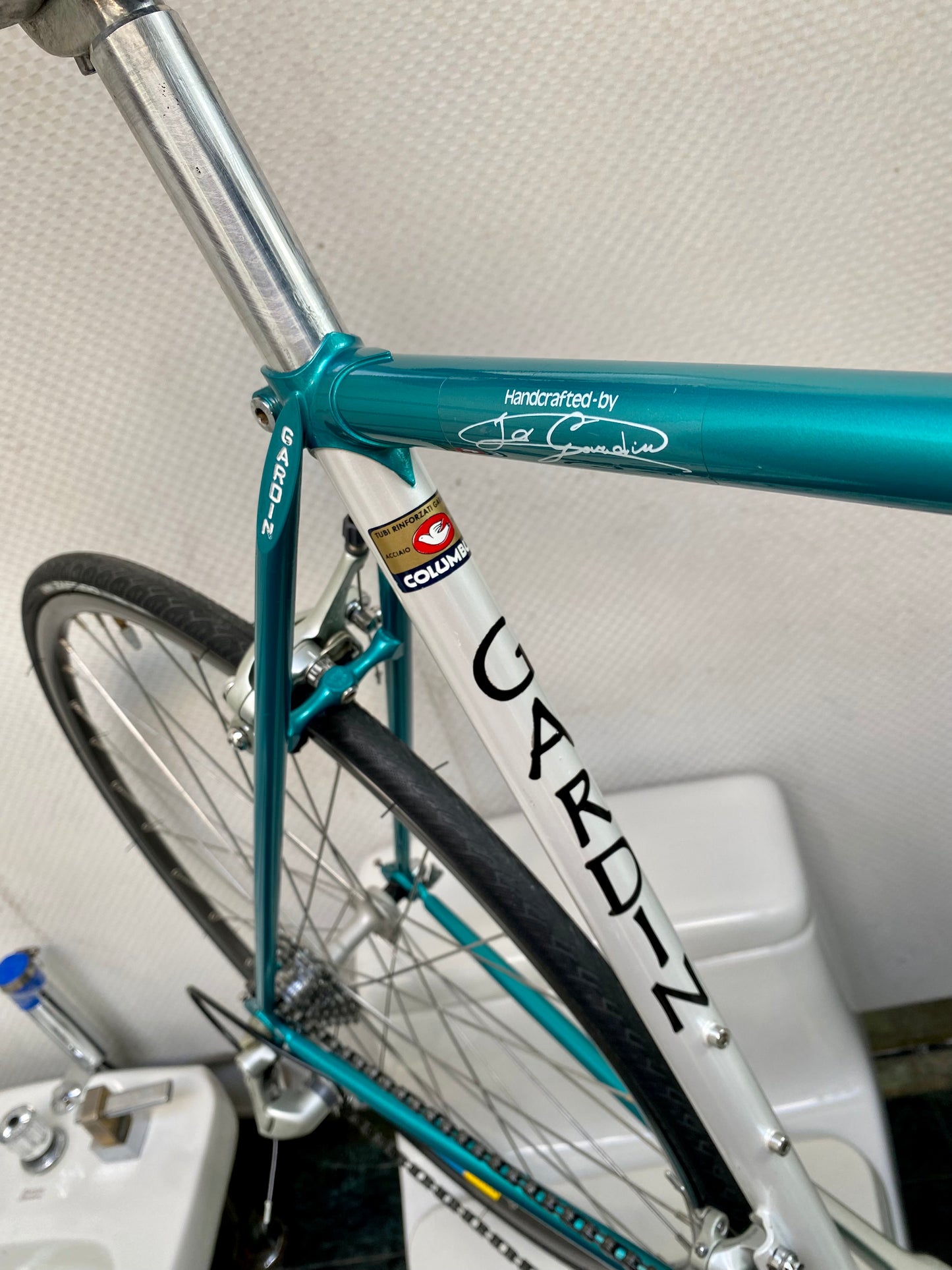 (SIZE 55cm) EARLY-1990's GARDIN ROAD BIKE - SHIMANO 105