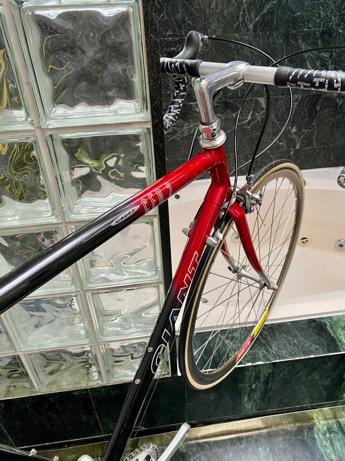 (SIZE 56cm) 1990's GIANT CFR 2 CARBON ROAD BIKE - LIKE NEW