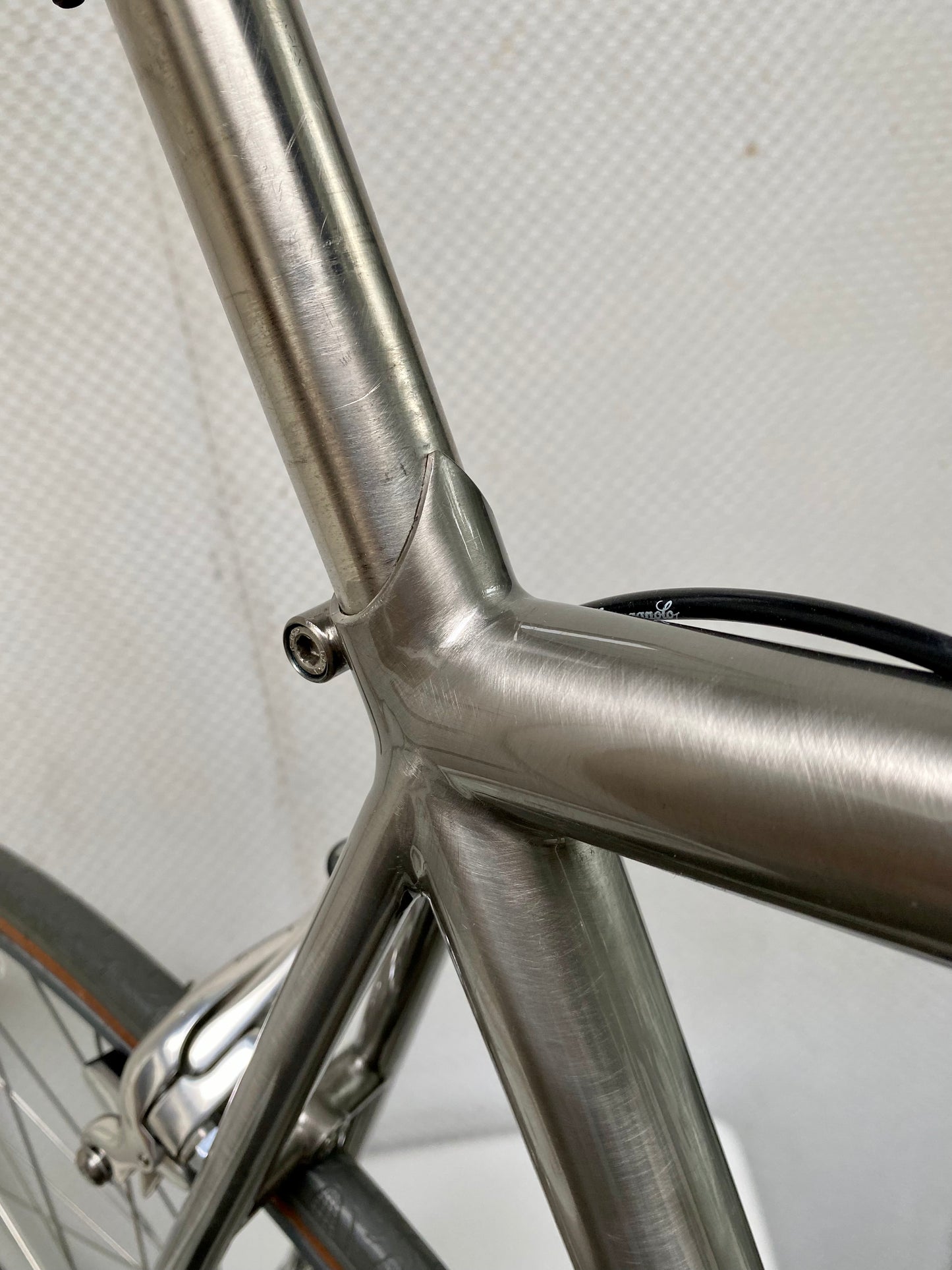(SIZE 56cm) 1994 SPECTRUM CYCLES "TITANIUM SUPER" ROAD BIKE - CAMPAGNOLO RECORD