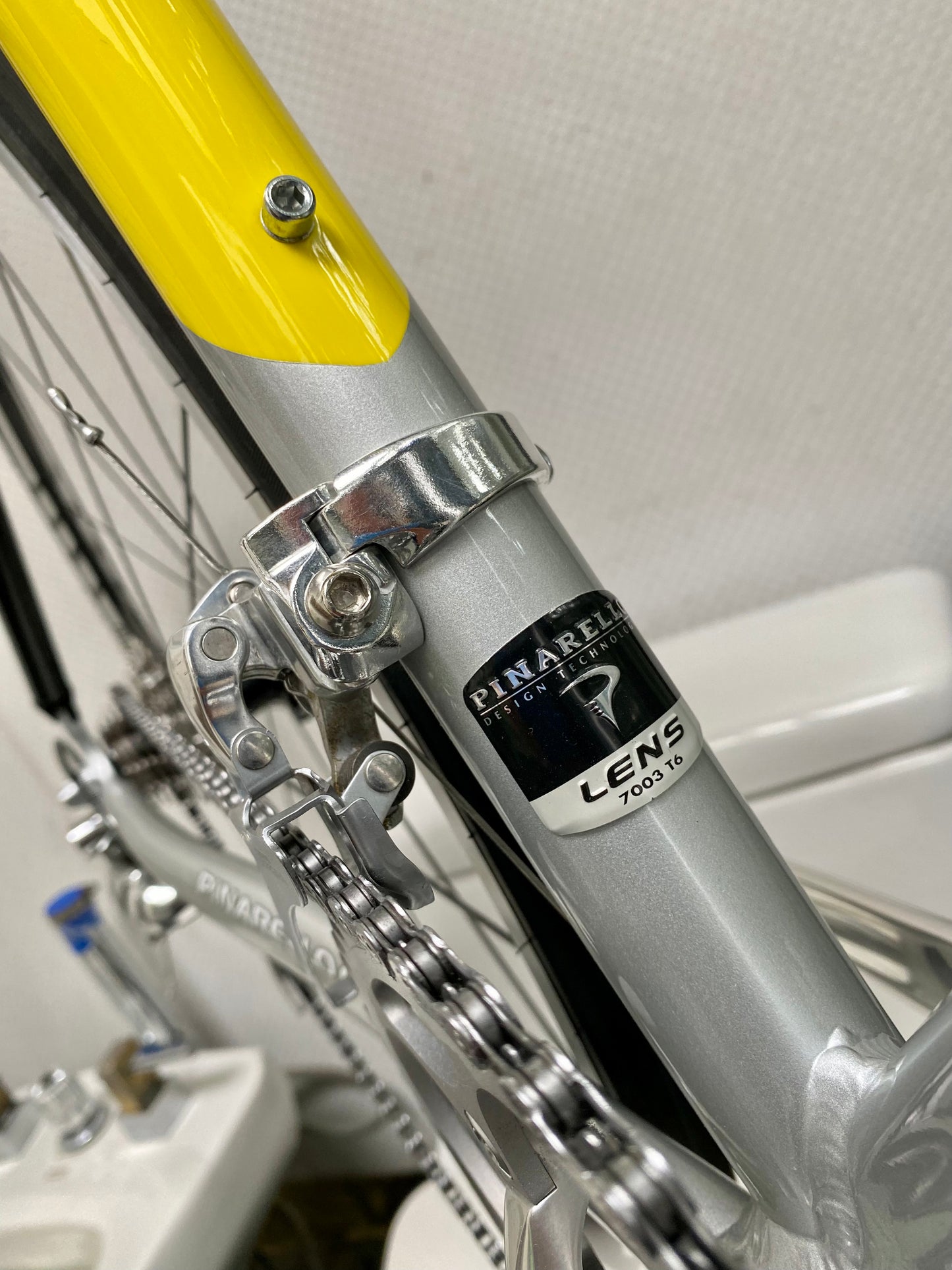 (SIZE 55cm) CLASSIC PINARELLO GALILEO ROAD BIKE - SHIMANO ULTEGRA - LIKE NEW
