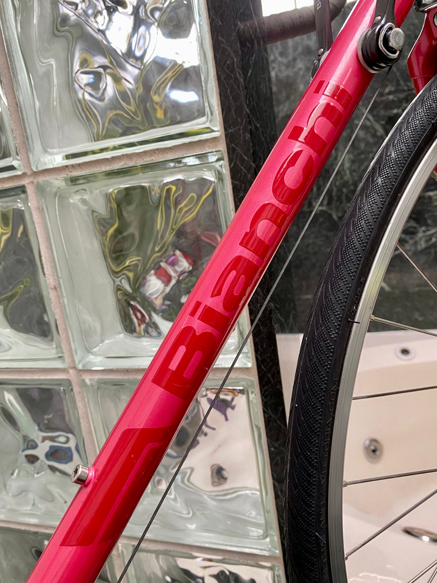 (SIZE 53cm) 1980's BIANCHI ROAD BIKE - MADE IN ITALY - COLUMBUS STEEL