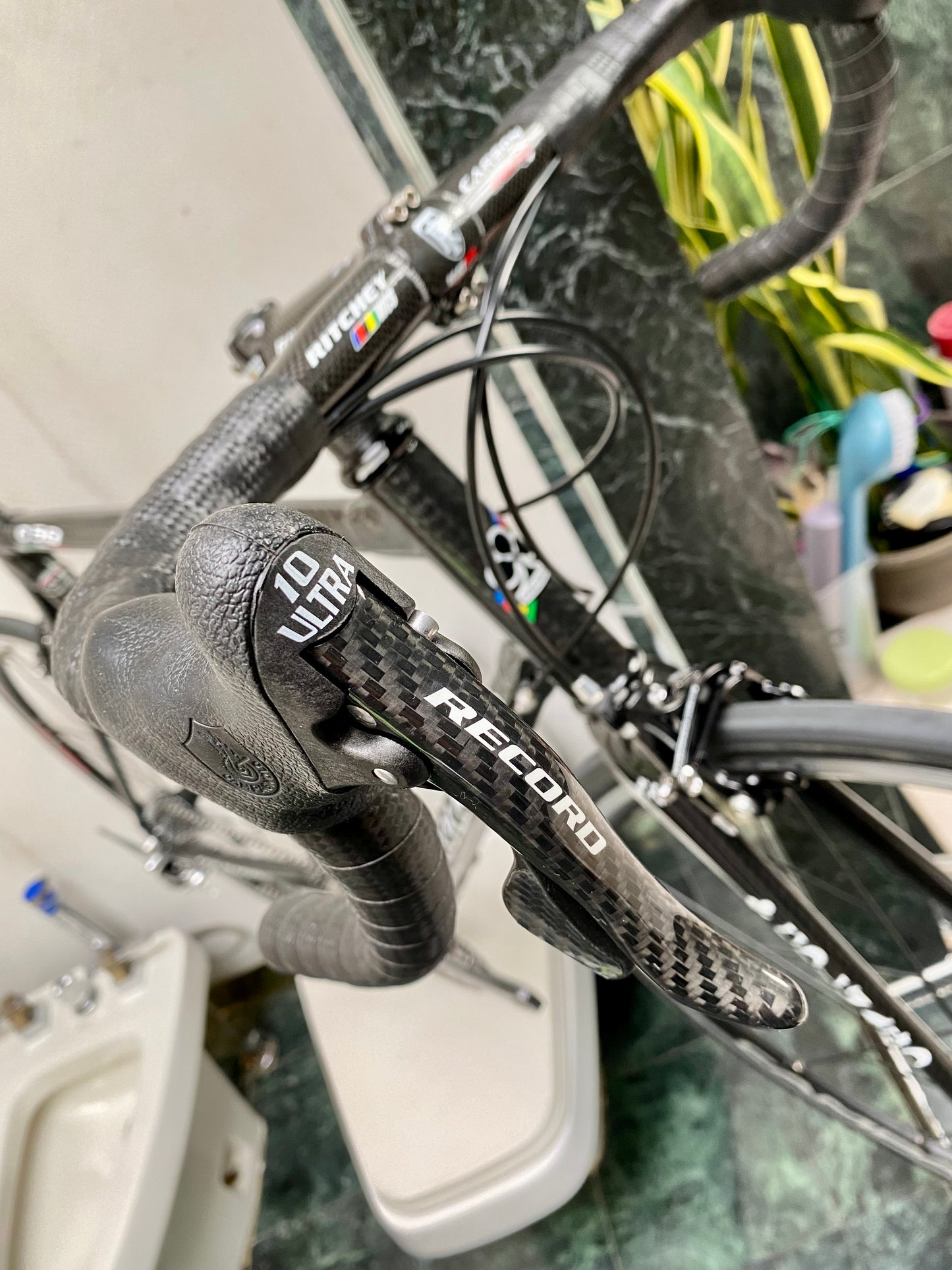 (SIZE 56cm) CLASSIC COLNAGO C50 ROAD BIKE - CAMPAGNOLO RECORD - LIKE NEW / SPOTLESS