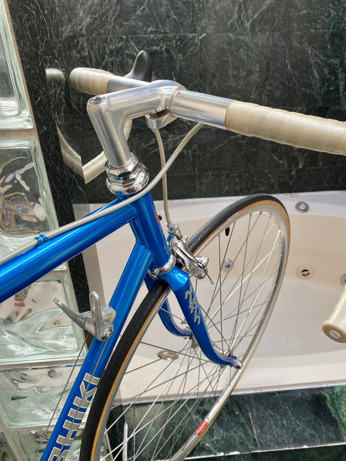 (SIZE 55cm) 1980's NISHIKI AERO II ROAD BIKE - SUPER NEAT - SPOTLESS