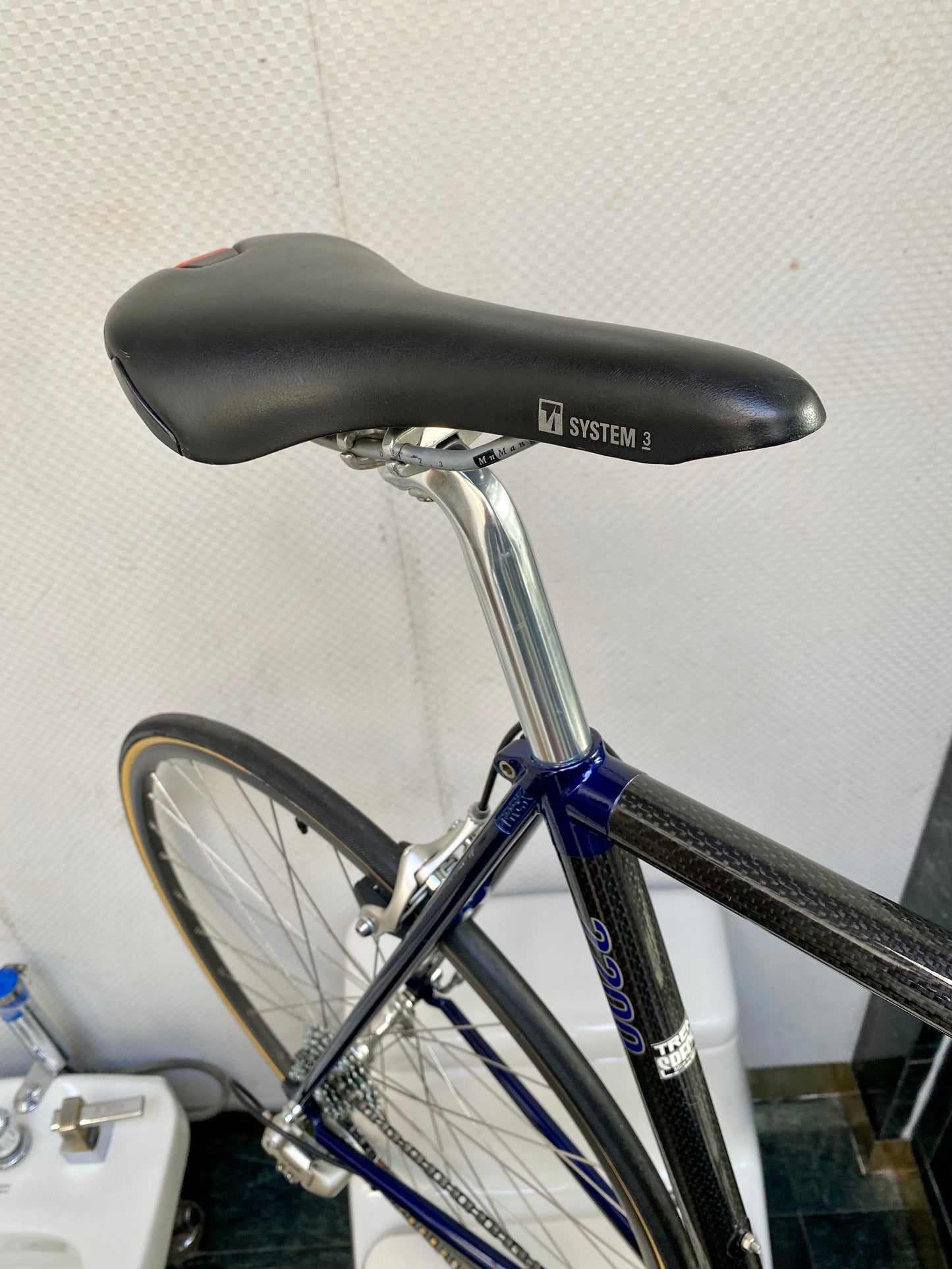 (SIZE 57cm) 1990's TREK 2200 CARBON ROAD BIKE - CAMPAGNOLO