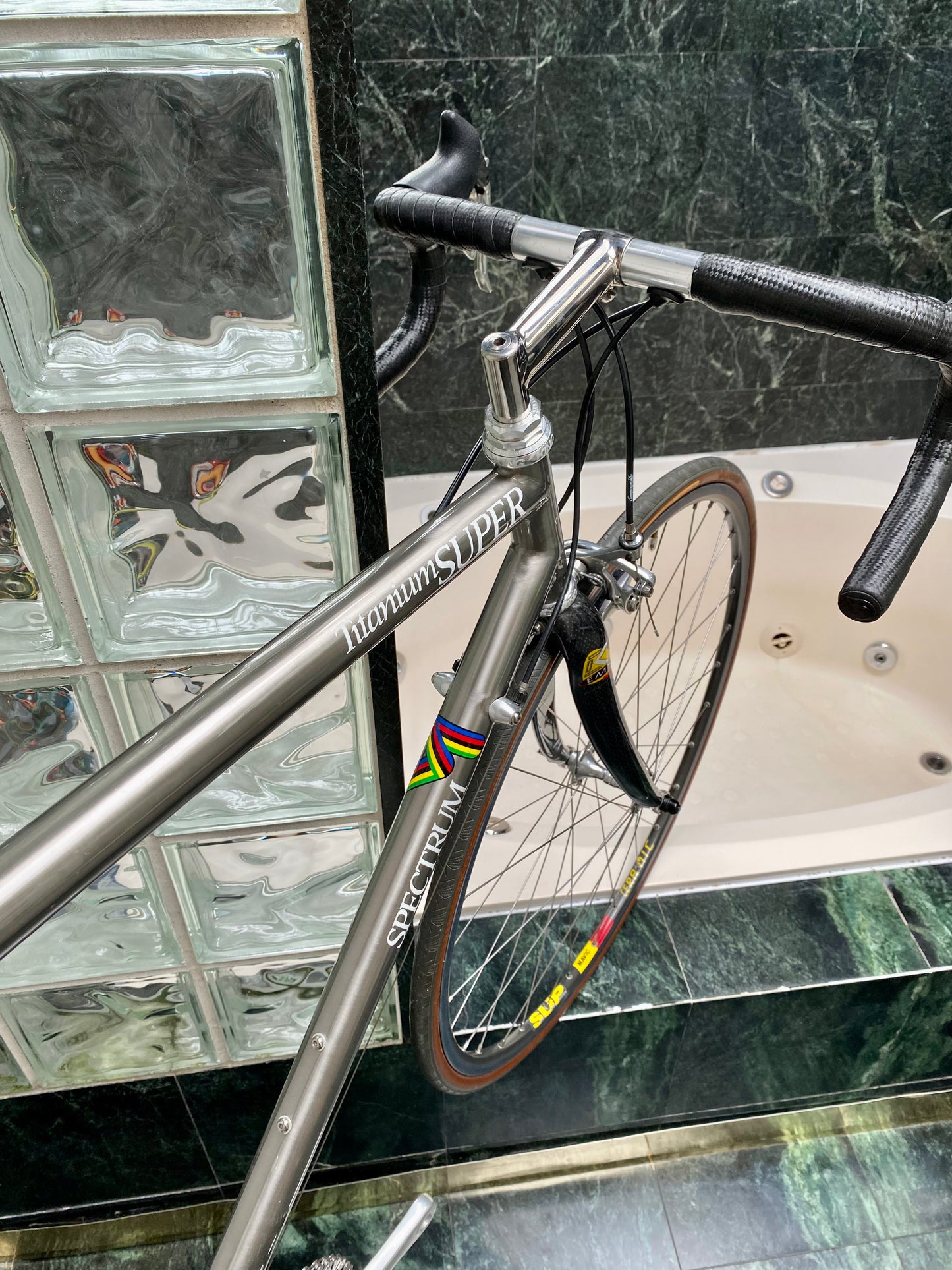 (SIZE 56cm) 1994 SPECTRUM CYCLES "TITANIUM SUPER" ROAD BIKE - CAMPAGNOLO RECORD