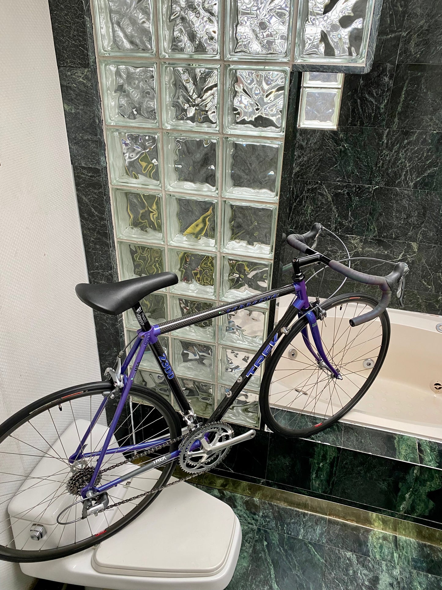 (SIZE 54cm) 1990's TREK 2300 CARBON ROAD BIKE - SHIMANO 600 STI