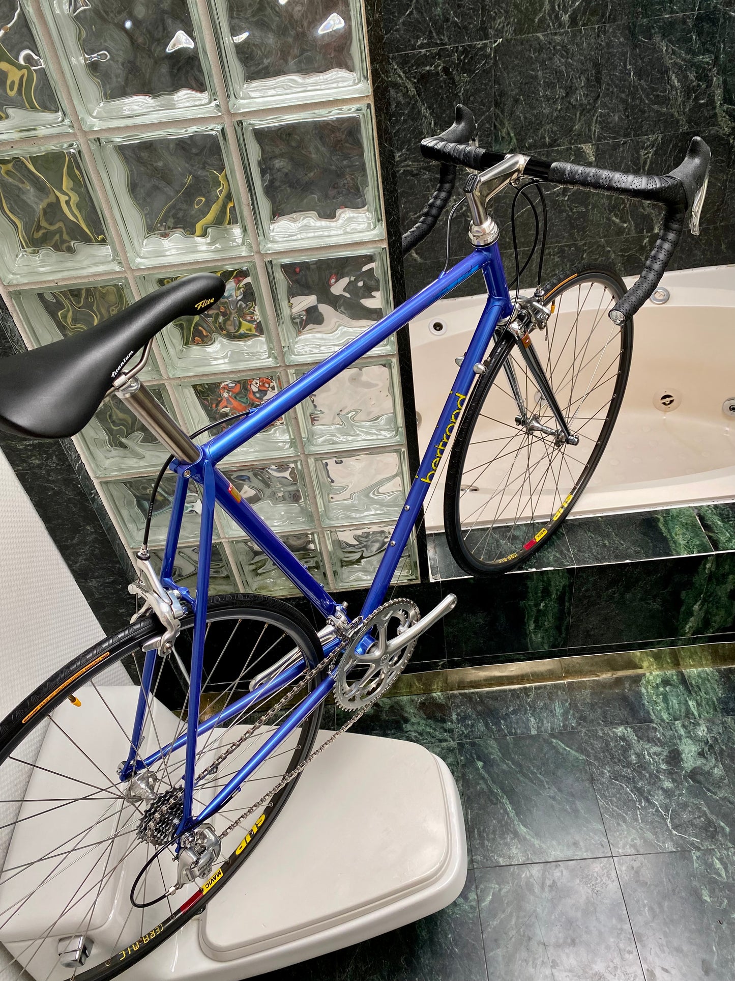 (SIZE 56cm) EARLY-1990's BERTRAND "3000" ROAD BIKE - CAMPAGNOLO RECORD