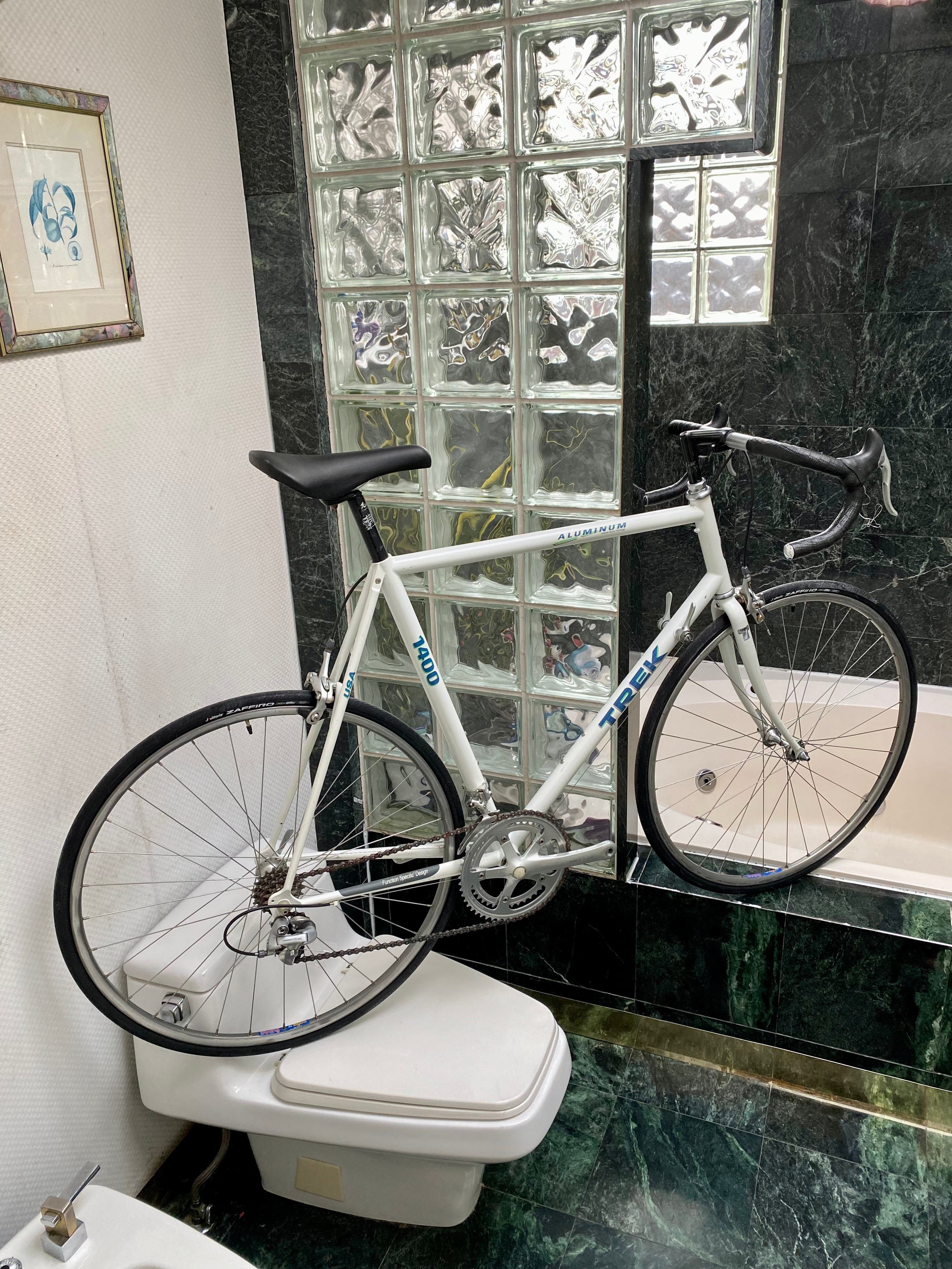 Trek 1400 discount road bike price