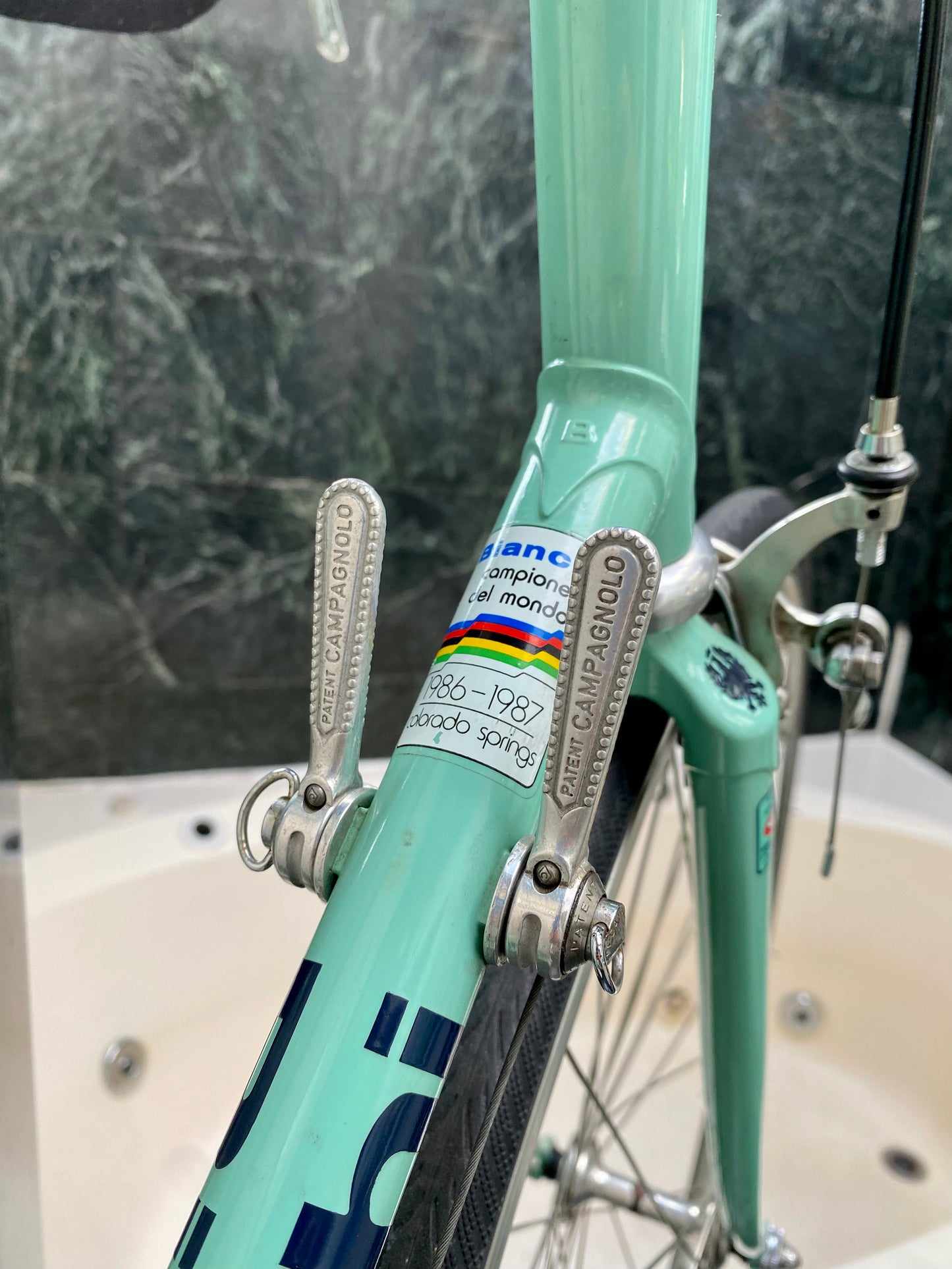 (SIZE 62cm) 1980's BIANCHI TROFEO ROAD BIKE - CAMPAGNOLO - CELESTE - BEAUTIFUL!