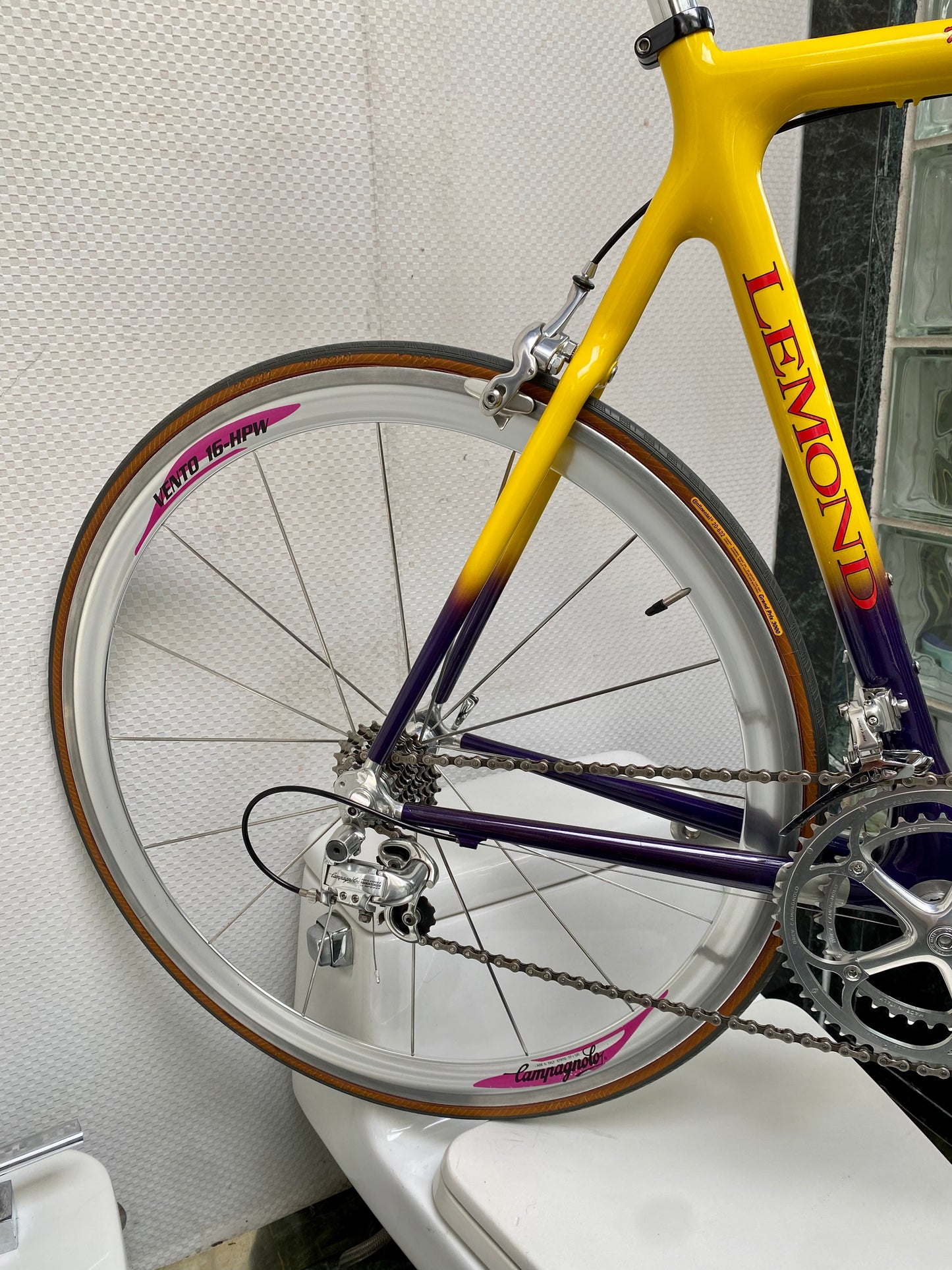 (SIZE 60cm) 1997 LEMOND MAILLOT JAUNE ROAD BIKE - CAMPAGNOLO RECORD