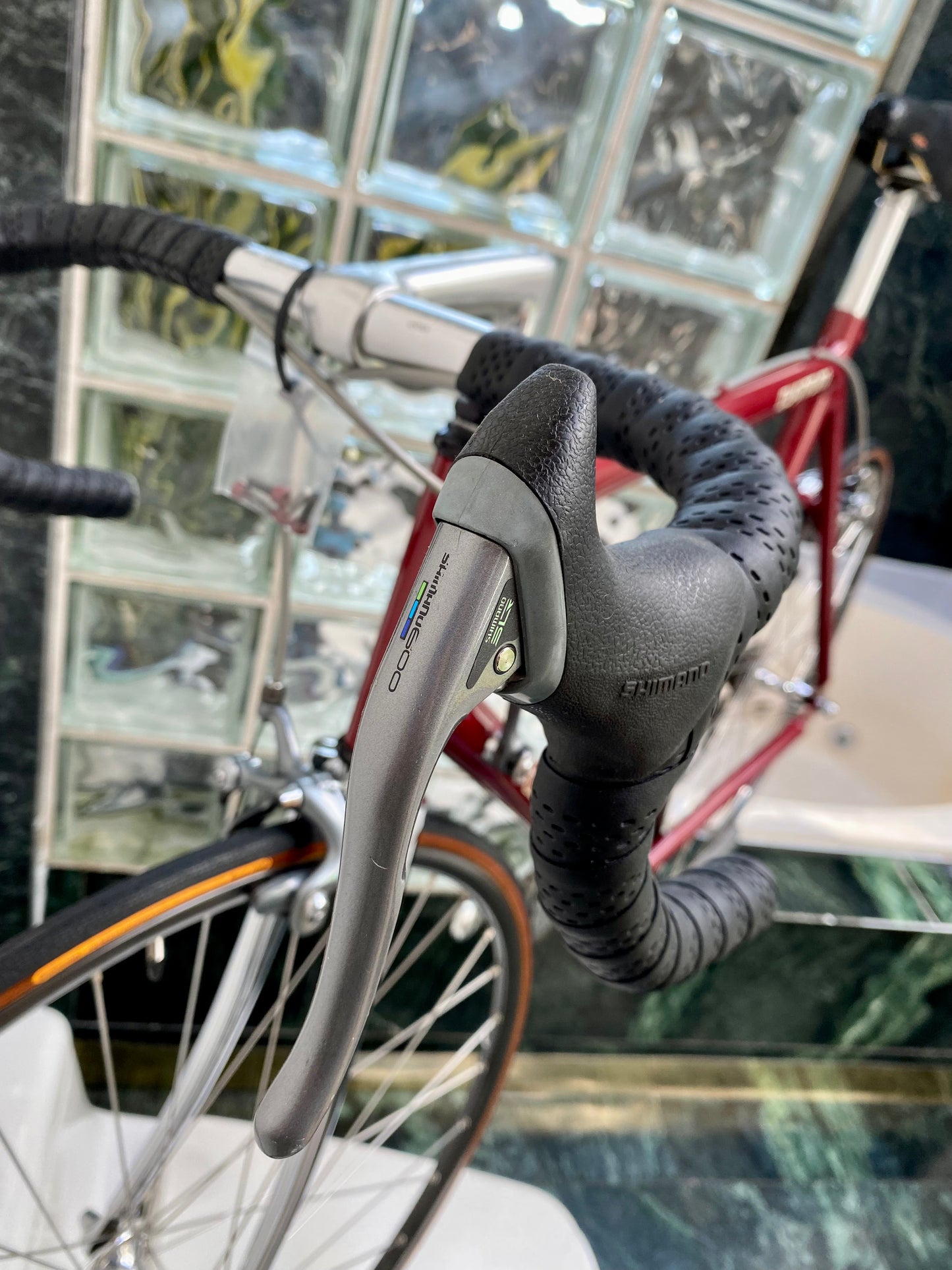 (SIZE 56cm) 1980's KLEIN QUANTUM ROAD BIKE - SHIMANO 600 - SPOTLESS - RARE