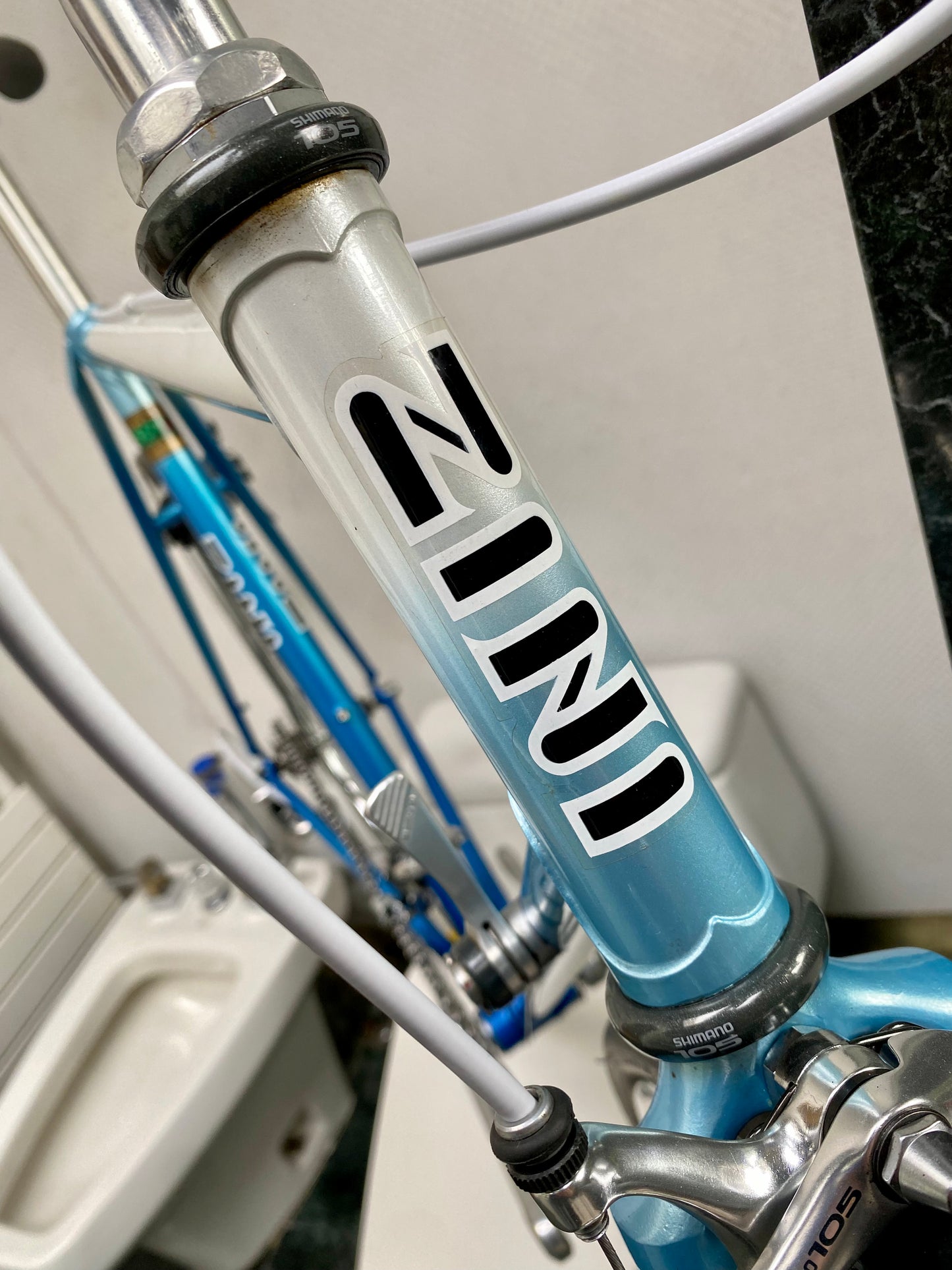 (SIZE 56cm) 1980's ZINI ROAD BIKE - SHIMANO 105 - REYNOLDS STEEL