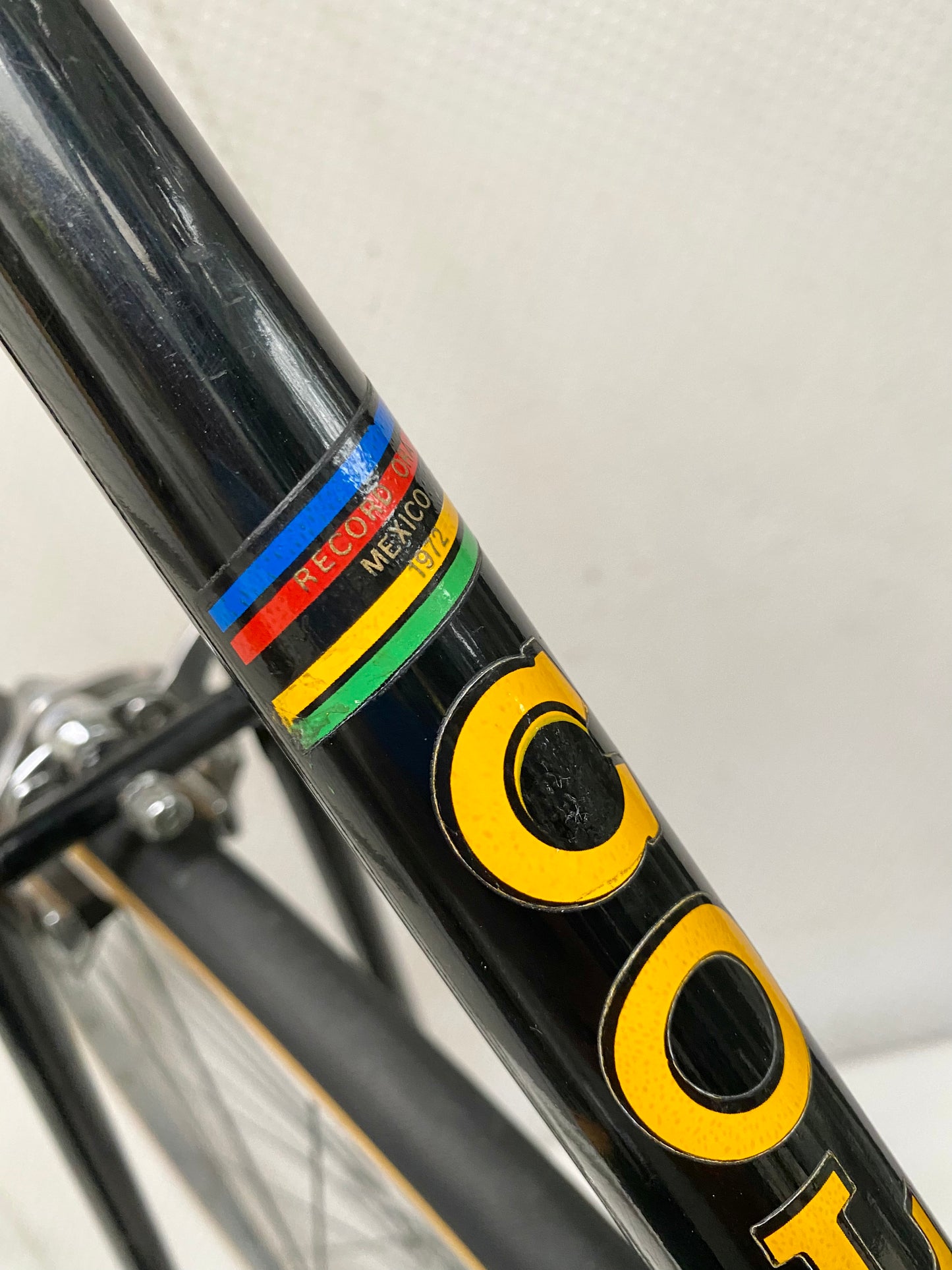 (SIZE 59cm) 1970's COLNAGO ROAD BIKE - CAMPAGNOLO - SENSATIONAL