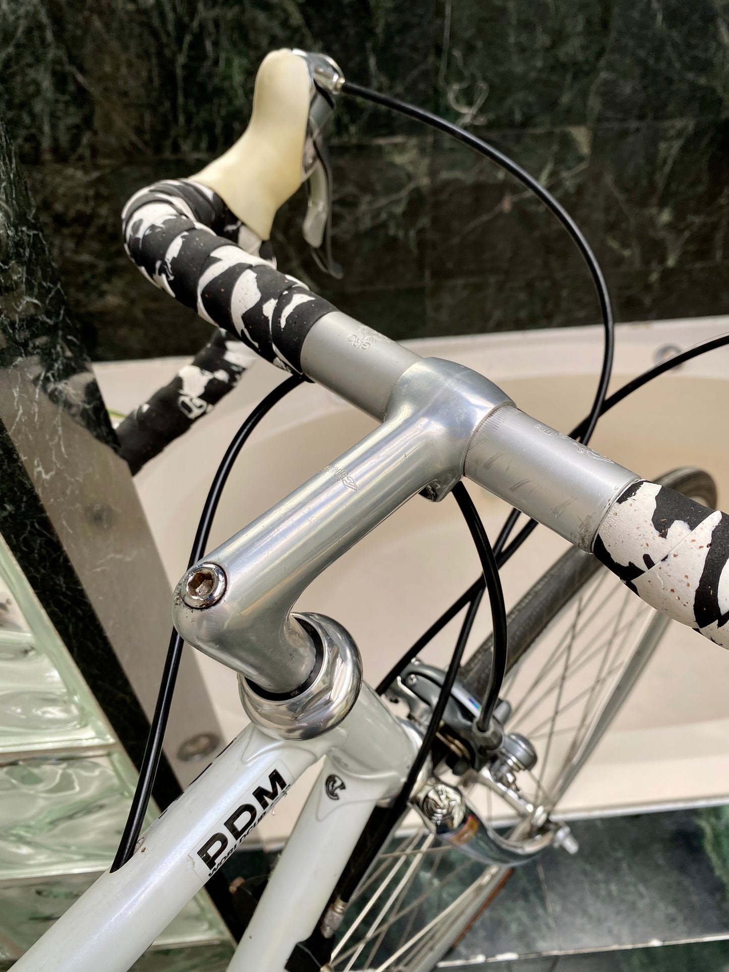 (SIZE 55cm) EARLY-1990's CONCORDE SQUADRA ROAD BIKE - COLUMBUS SLX - SHIMANO 600