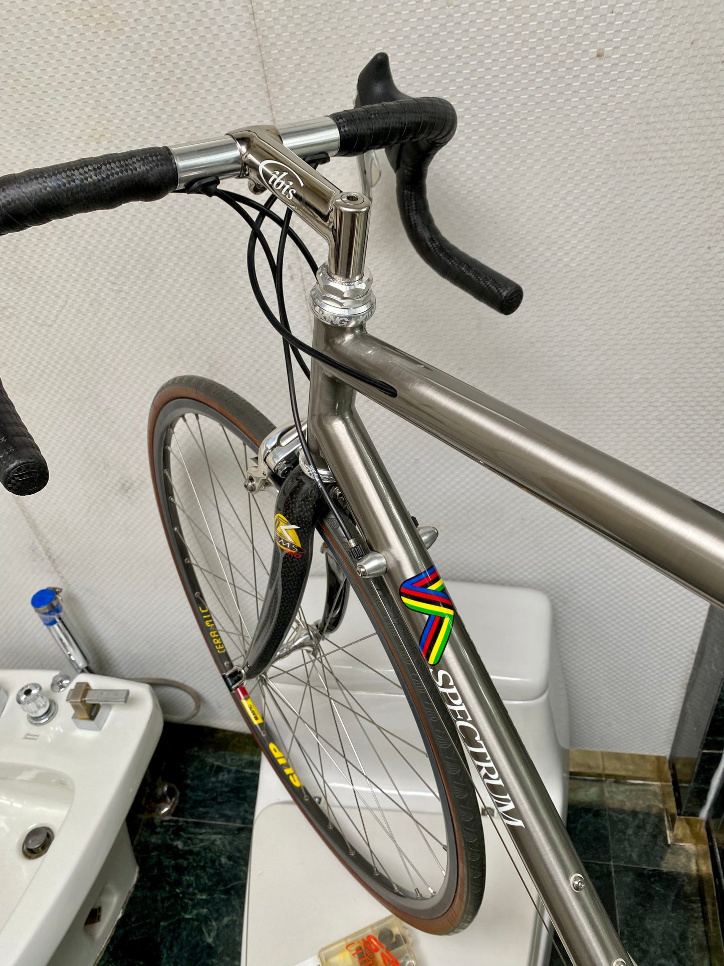 (SIZE 56cm) 1994 SPECTRUM CYCLES "TITANIUM SUPER" ROAD BIKE - CAMPAGNOLO RECORD