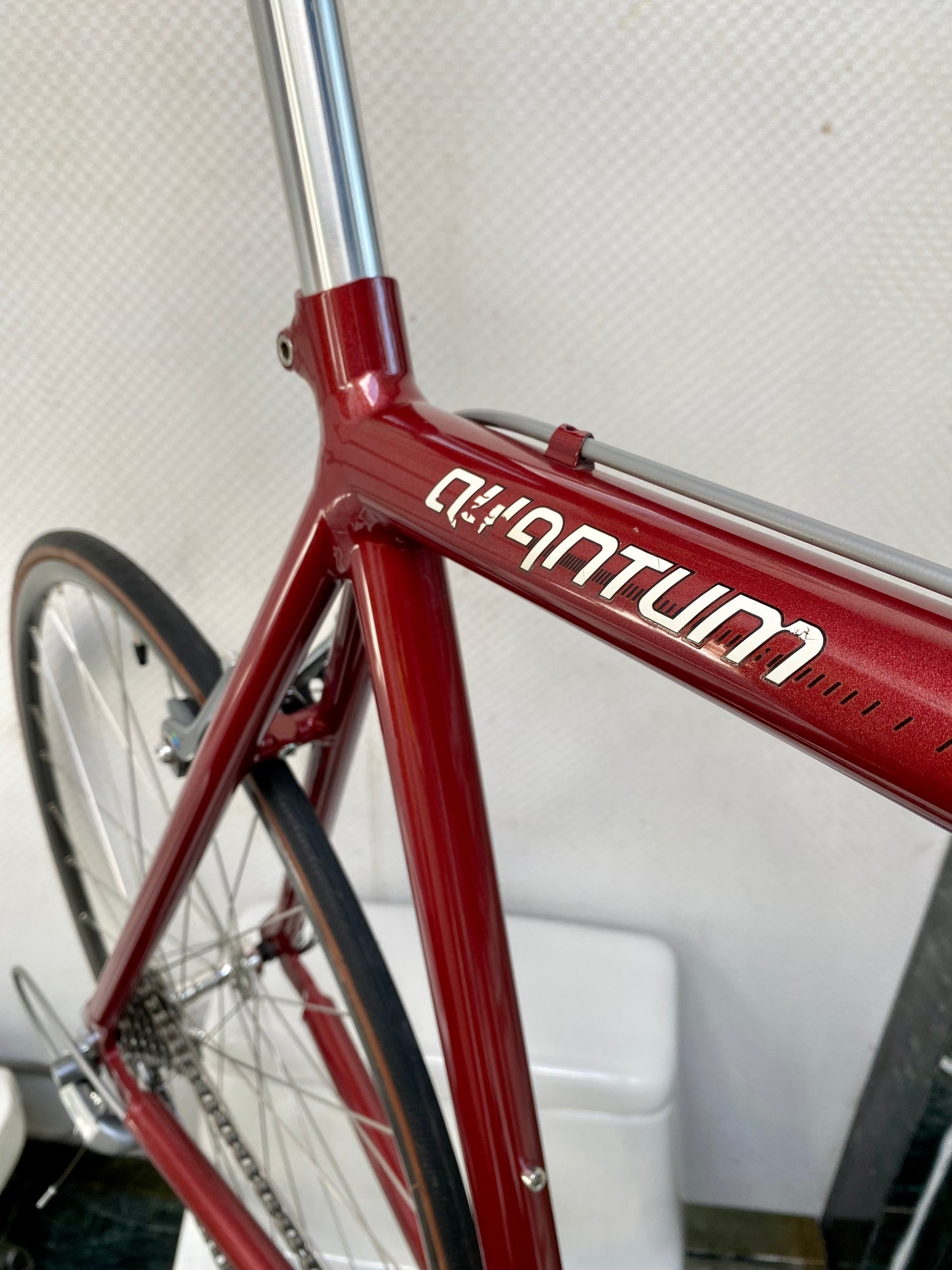 (SIZE 56cm) 1980's KLEIN QUANTUM ROAD BIKE - SHIMANO 600 - SPOTLESS - RARE