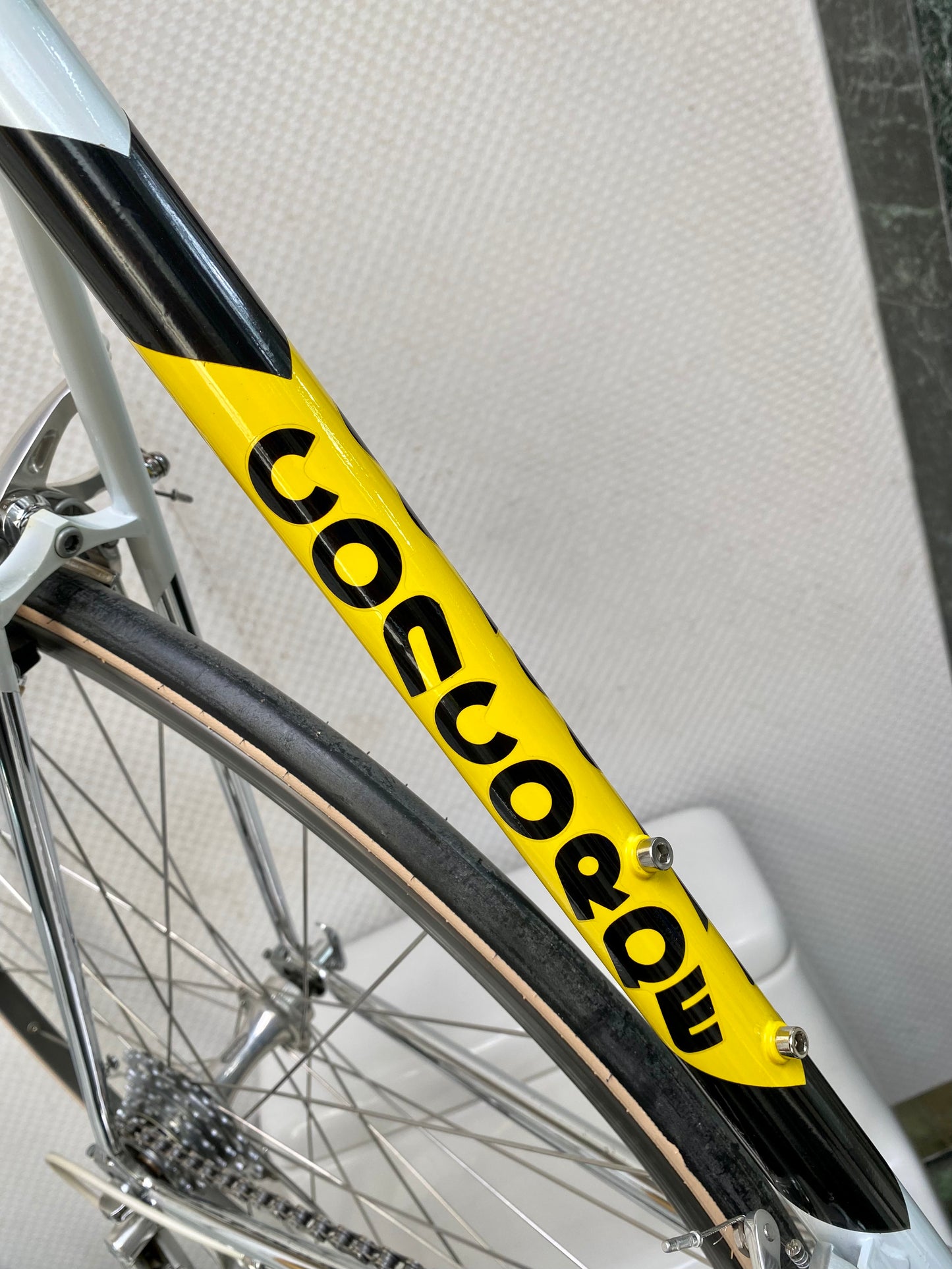 (SIZE 56cm) 1980's CONCORDE GAVINA ROAD BIKE - CAMPAGNOLO CHORUS - SPOTLESS