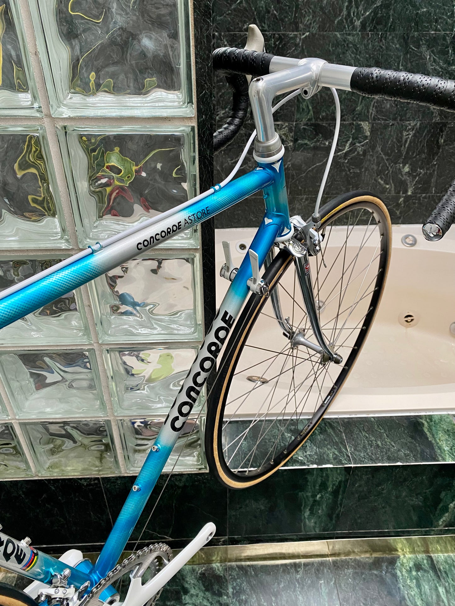 (SIZE 54cm) 1980's CONCORDE ASTORE ROAD BIKE - SHIMANO SANTE - COLUMBUS