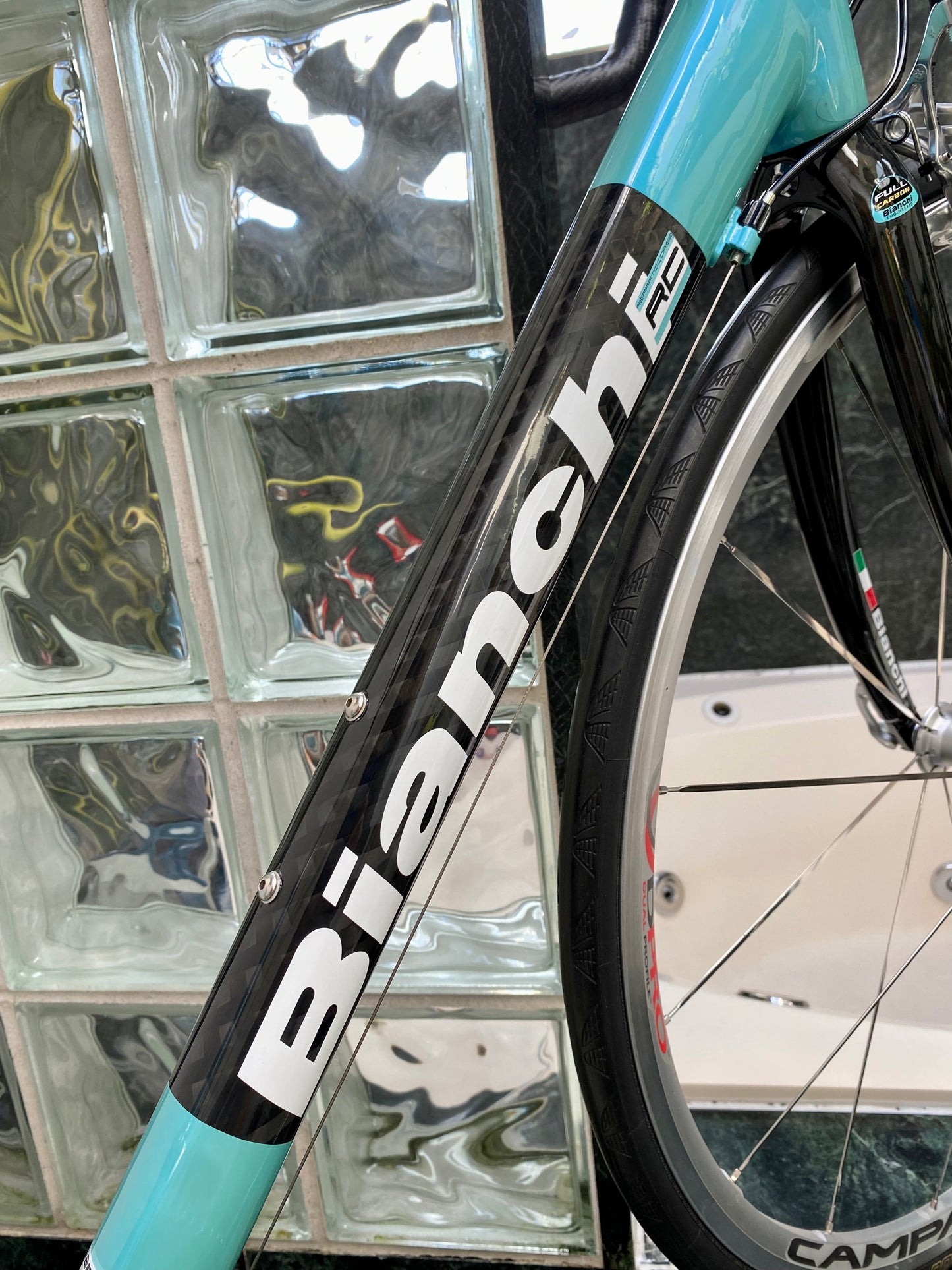 (SIZE 54cm) CLASSIC BIANCHI 928 T-CUBE ROAD BIKE - CELESTE - CAMPAGNOLO CHORUS