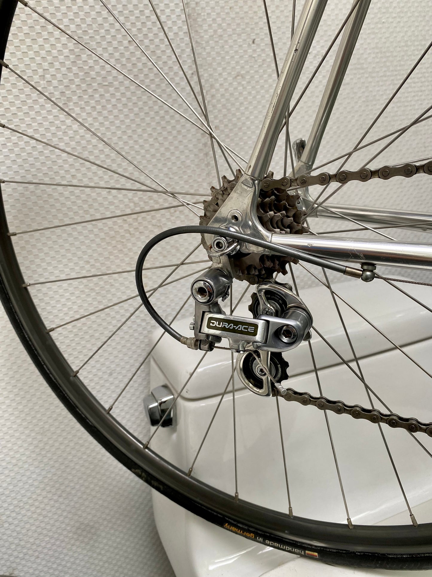 (SIZE 56cm) 1980's VITUS 979 ROAD BIKE - SHIMANO DURA ACE