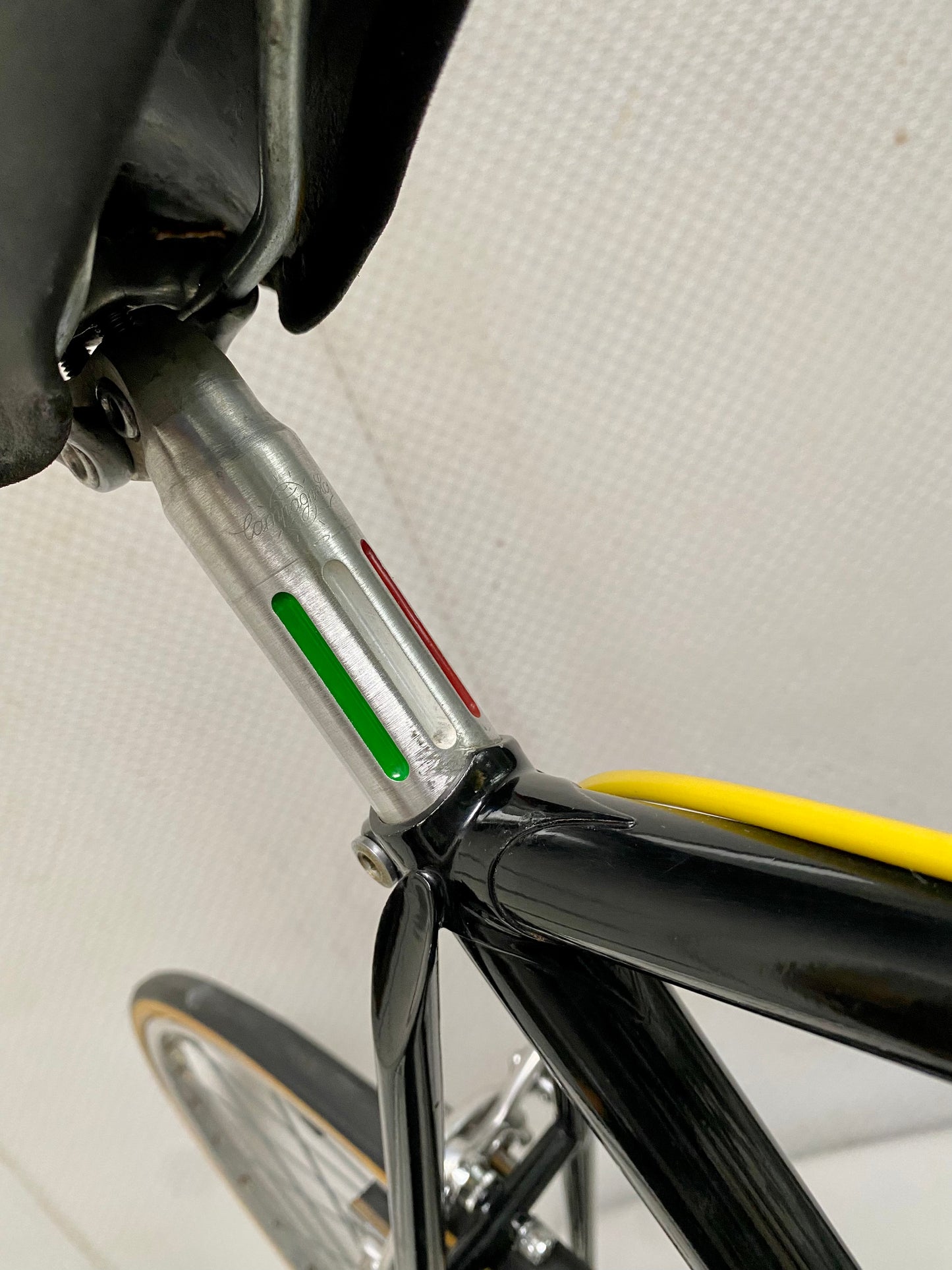 (SIZE 59cm) 1970's COLNAGO ROAD BIKE - CAMPAGNOLO - SENSATIONAL