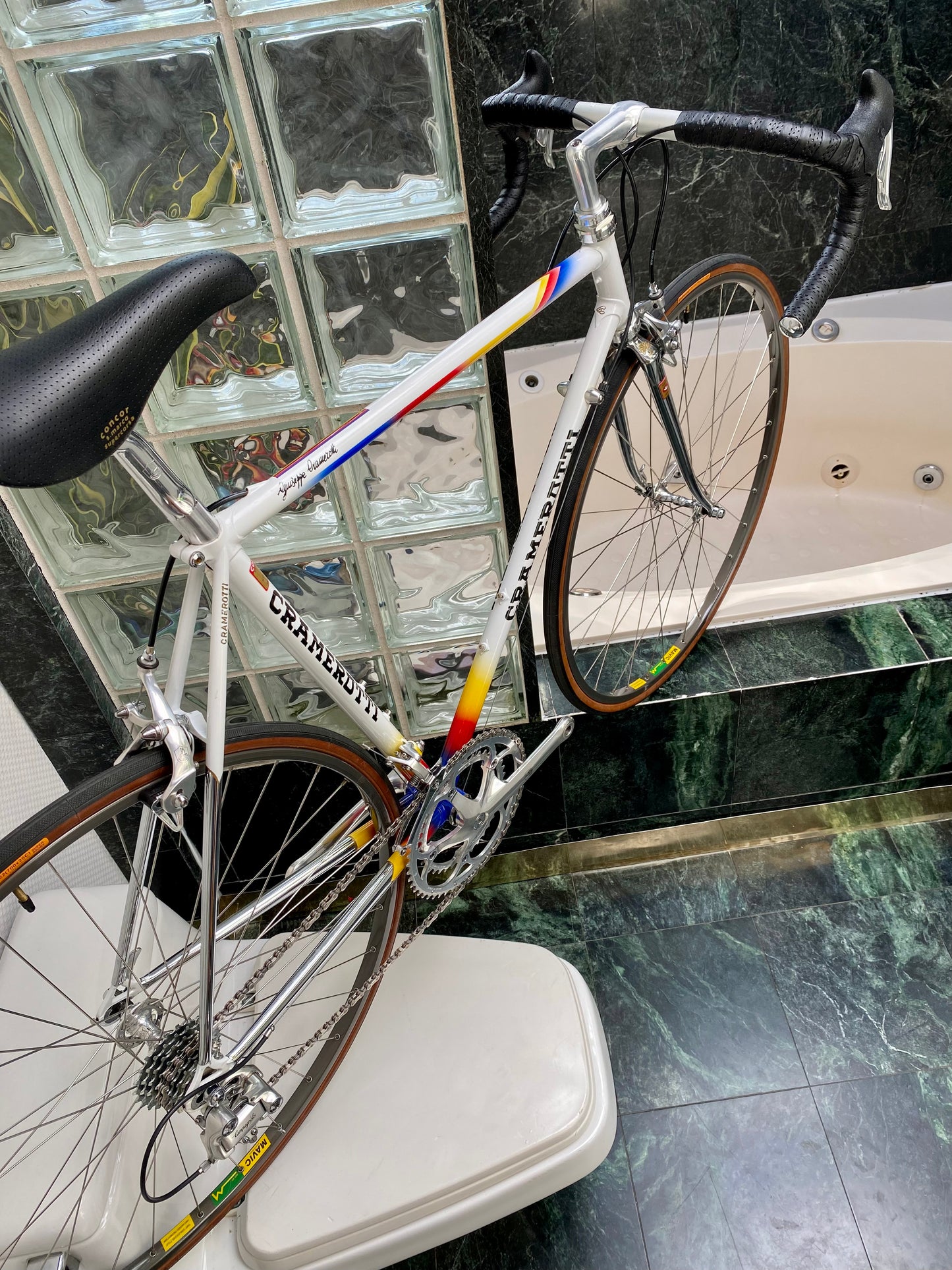 (SIZE 54cm) EARLY-1990's CUSTOM CRAMEROTTI ROAD BIKE - CAMPAGNOLO CHORUS - SPOTLESS