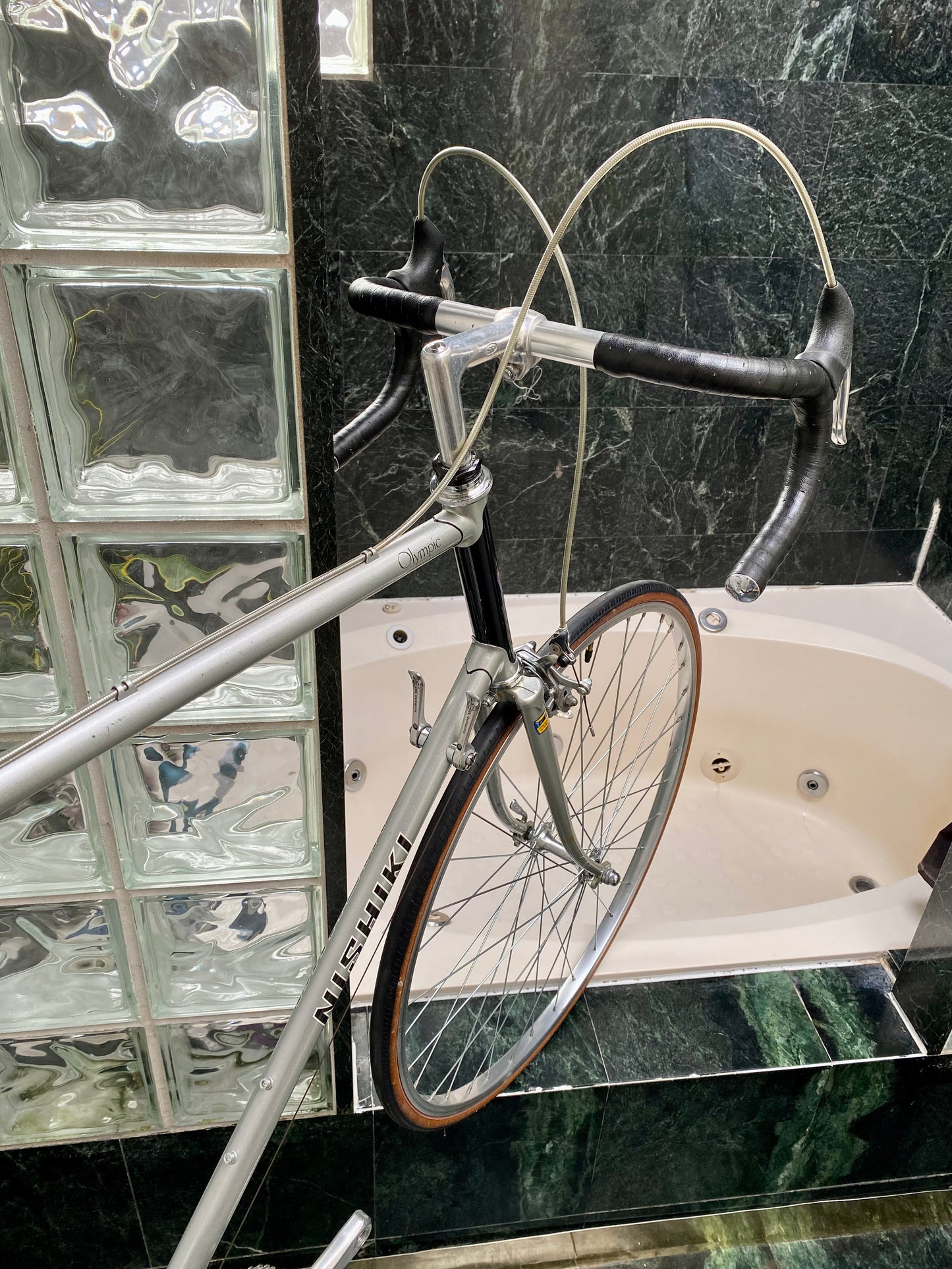 (SIZE 62cm) 1980's NISHIKI OLYMPIC ROAD BIKE - SHIMANO GOLDEN ARROW - LIKE NEW