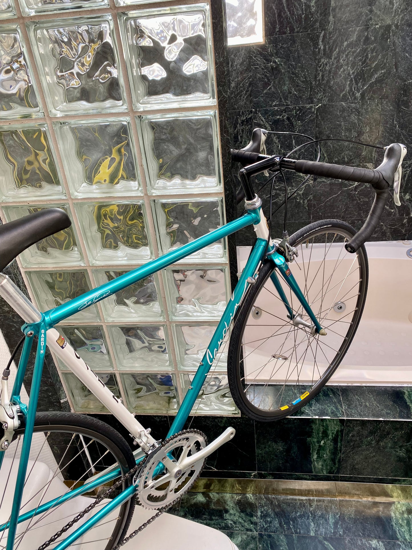 (SIZE 55cm) EARLY-1990's GARDIN ROAD BIKE - SHIMANO 105