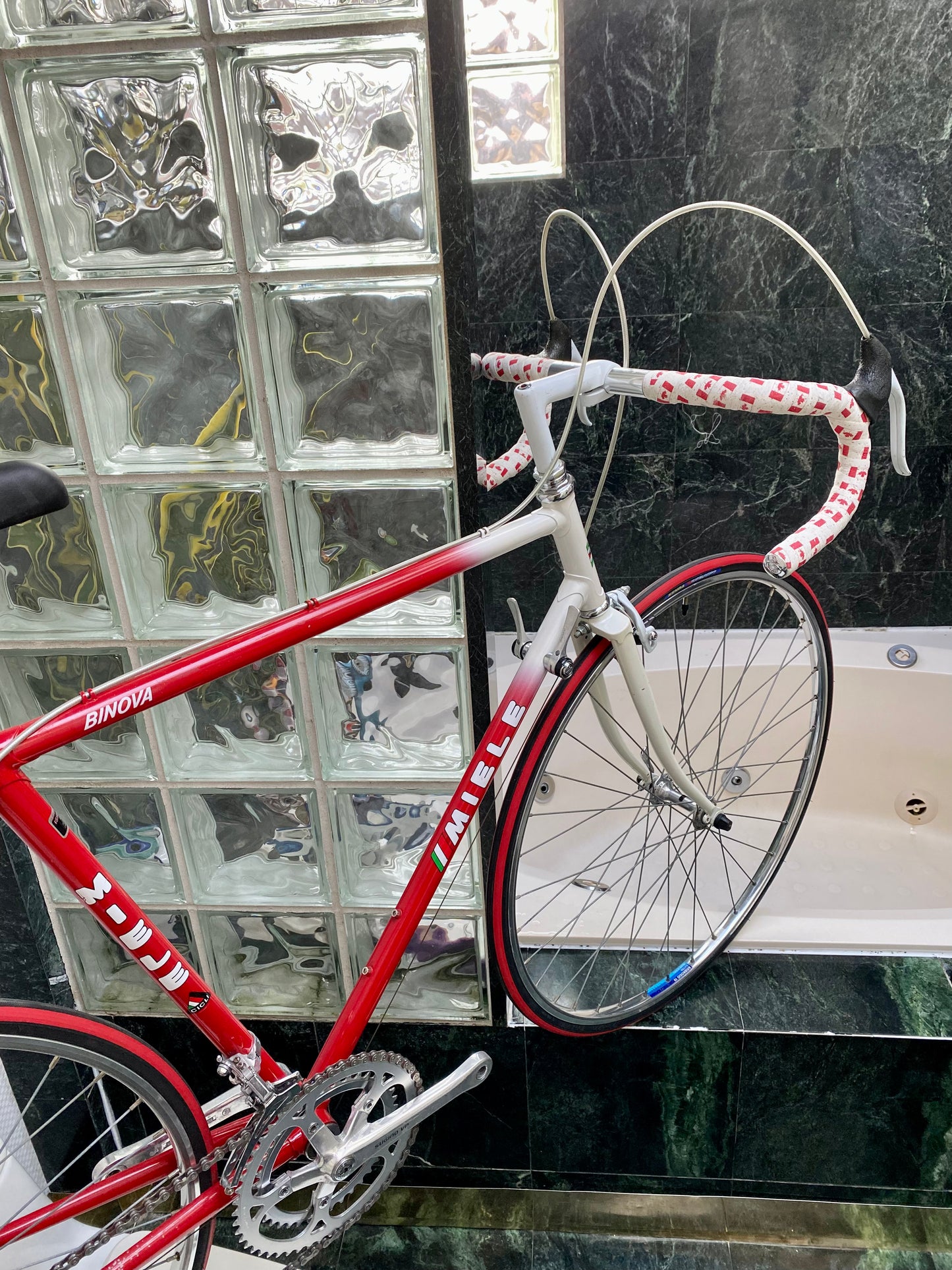 (SIZE 55cm) 1980's MIELE BINOVA ROAD BIKE - RED & WHITE - NICE