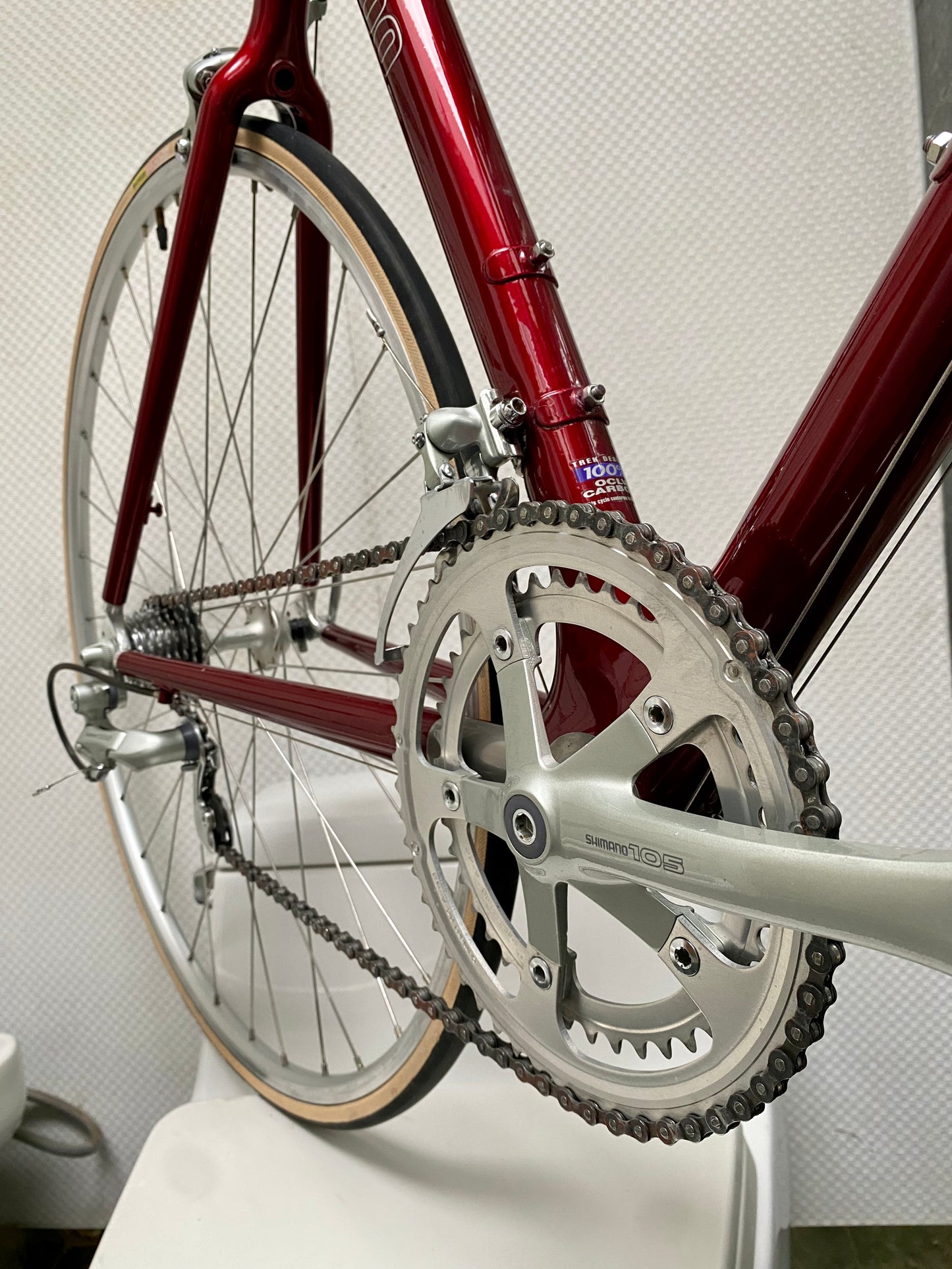 (SIZE 57cm) EARLY-1990's TREK 5500 CARBON ROAD BIKE - SHIMANO 105